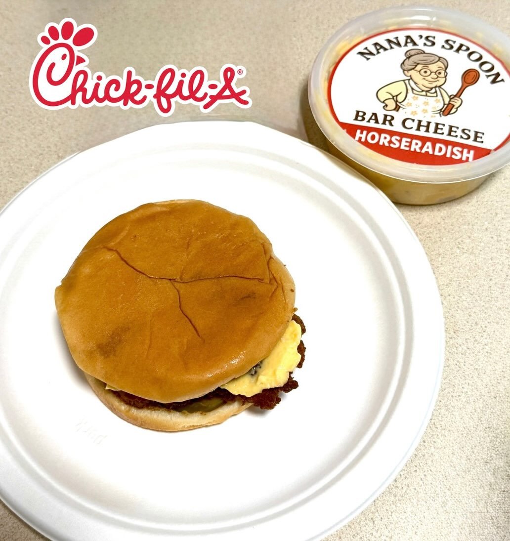 If you enjoy the @chickfila Pimento Chicken Sandwich. You owe it to yourself to try Nana’s Bar Cheese on top of your next @cfanorthville Chicken sandwich.
www.nanasspoon.com
#NanasSpoon #BarCheese #northville
#FamilyRecipe #OldWorldFlavor #