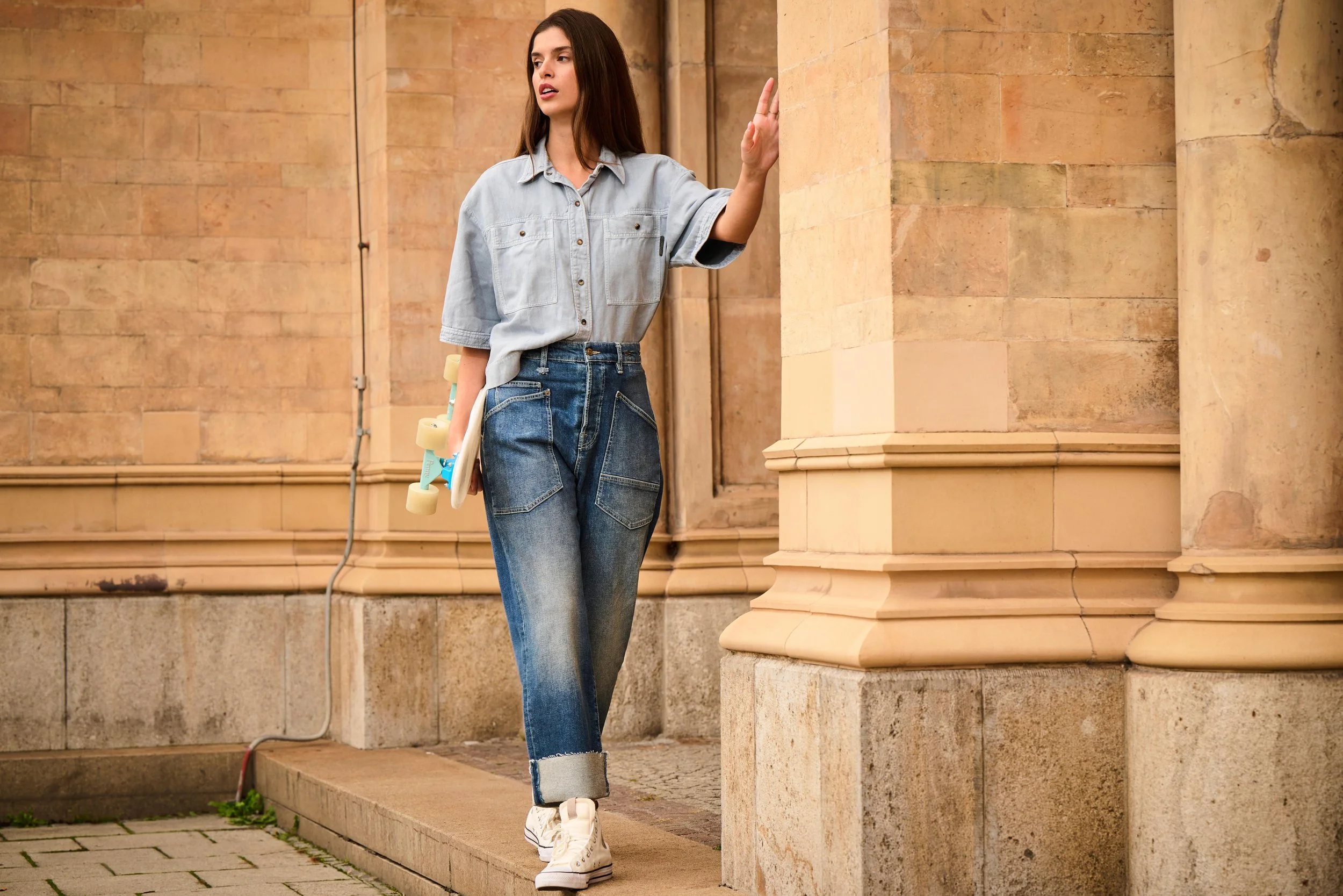 BAGGY STRAIGHT 2321-90-0361L D205 Authentic Comfort Denim.jpg