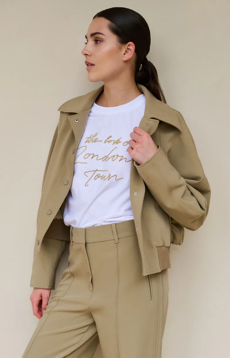 short-oversized-jacket-with-ribbed-hem_5b2c154b-e11a-4ced-9e7d-4b6a7620a890.webp