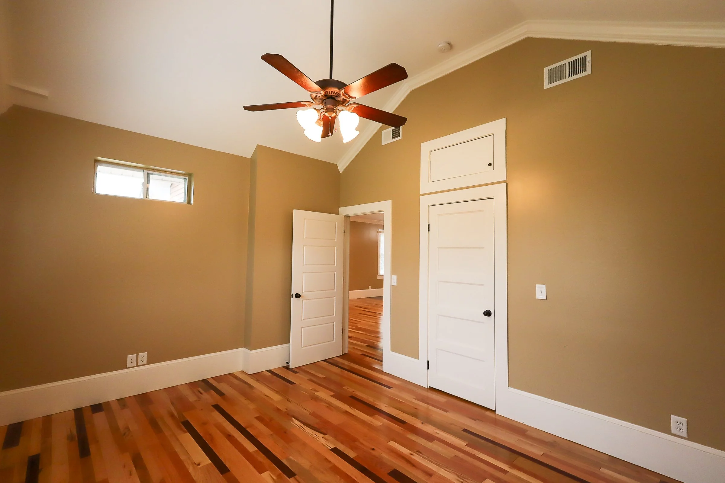 910Crittenden-7.jpg
