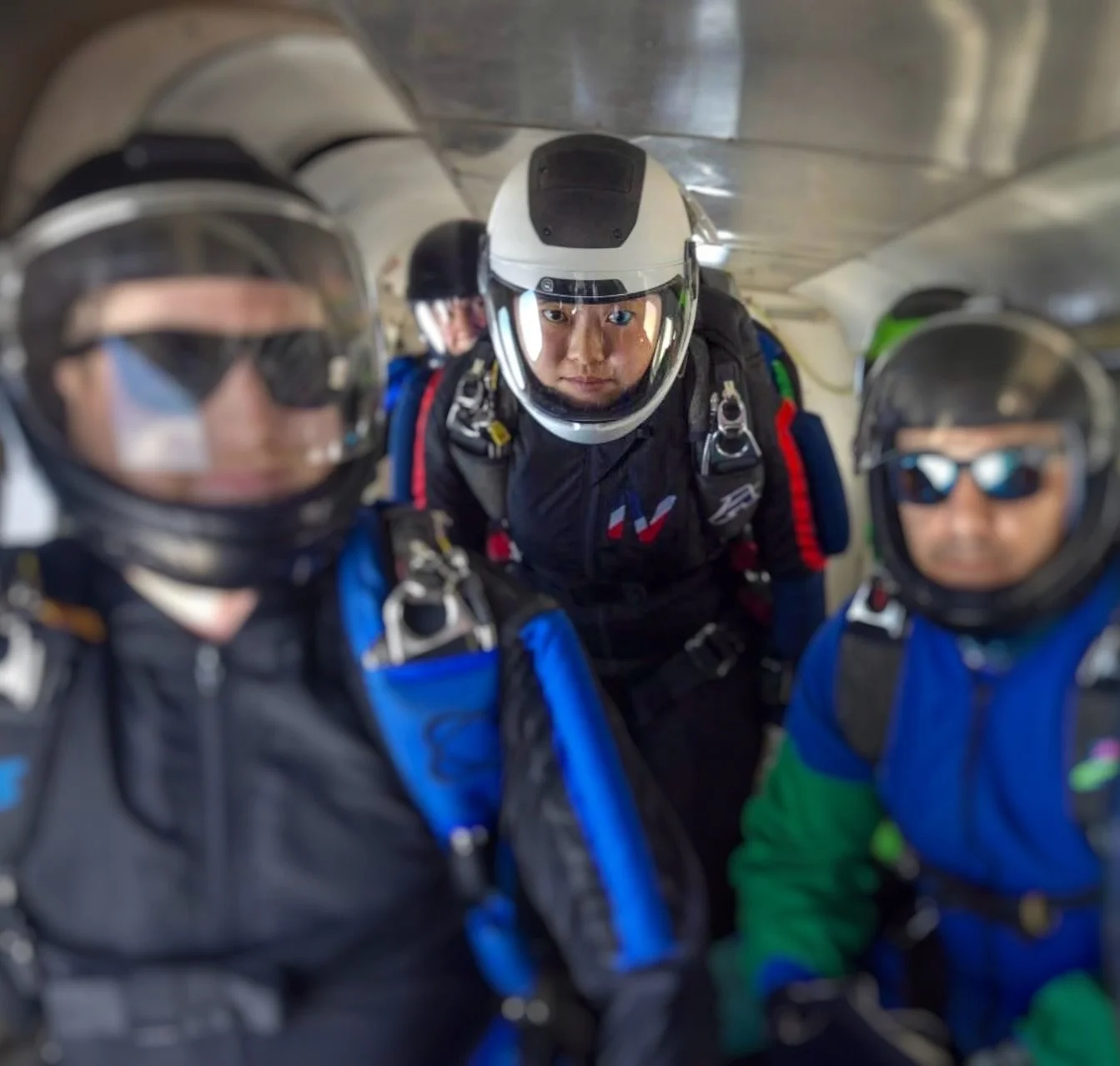 Locked in. @ivysfy 

📷: @craigobrienphotography 

#uspa #P3skydiving #bigwayformation #skydiveperris #formationskydiving #skydivedanielson #sddintravenous