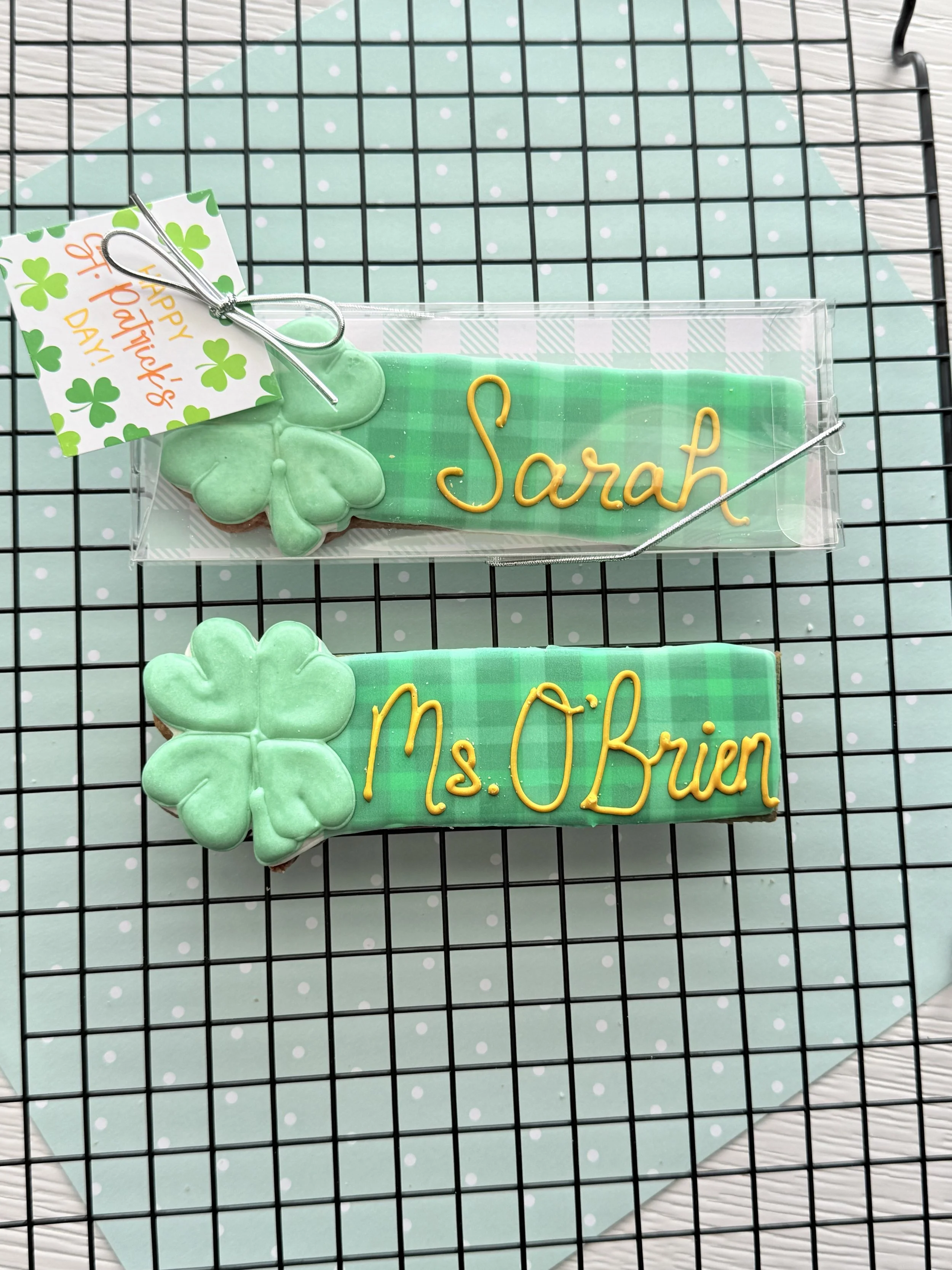 Personalized St Patrick's Day Plaid Plaque with Shamrock