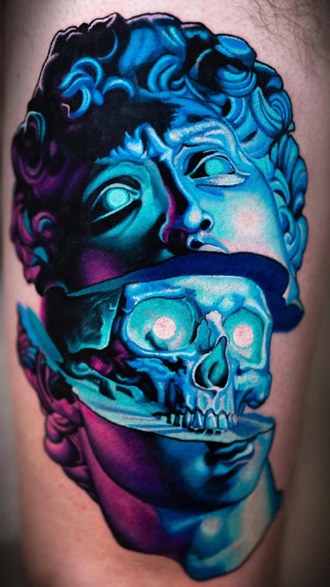 bobby-cupparo-surreal-david-skull-reveal-thigh.jpg