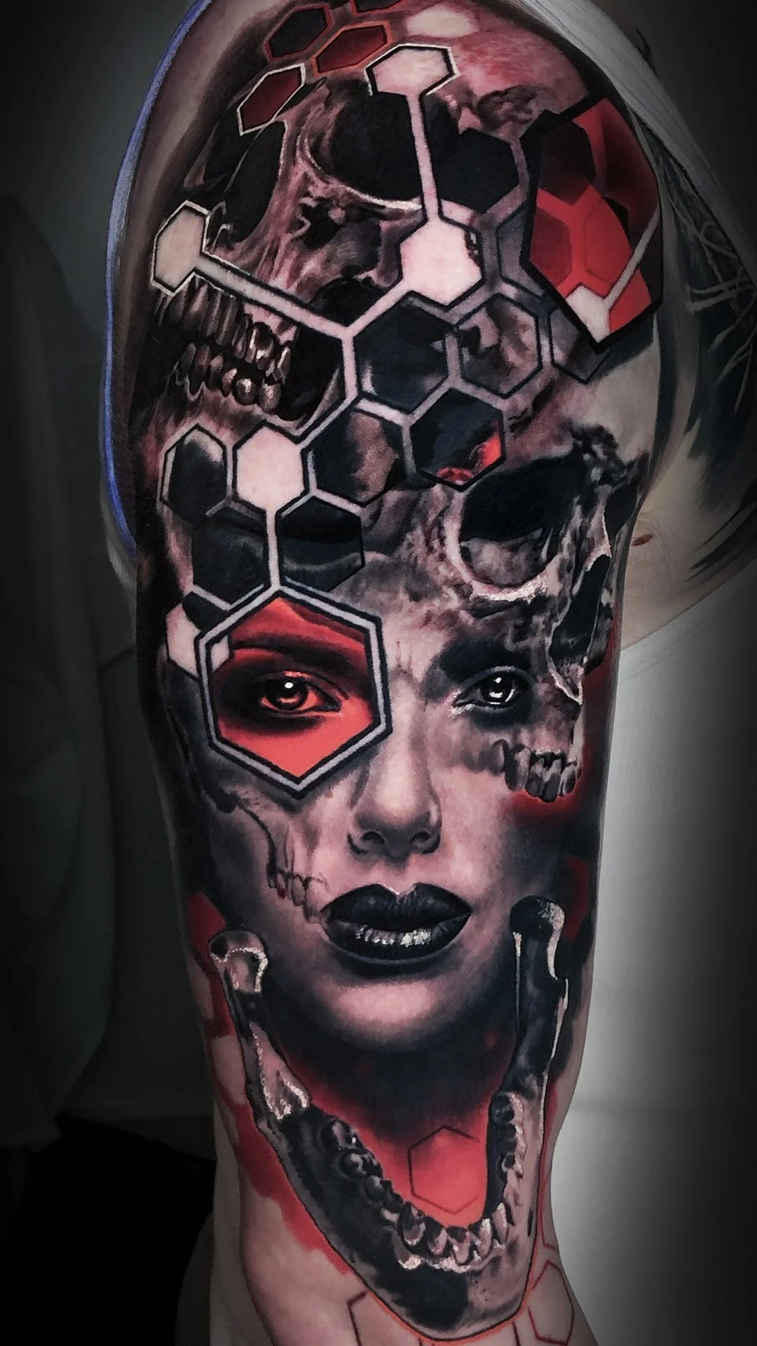 bobby-cupparo-surreal-female-skull-honeycomb-upper-arm.jpg