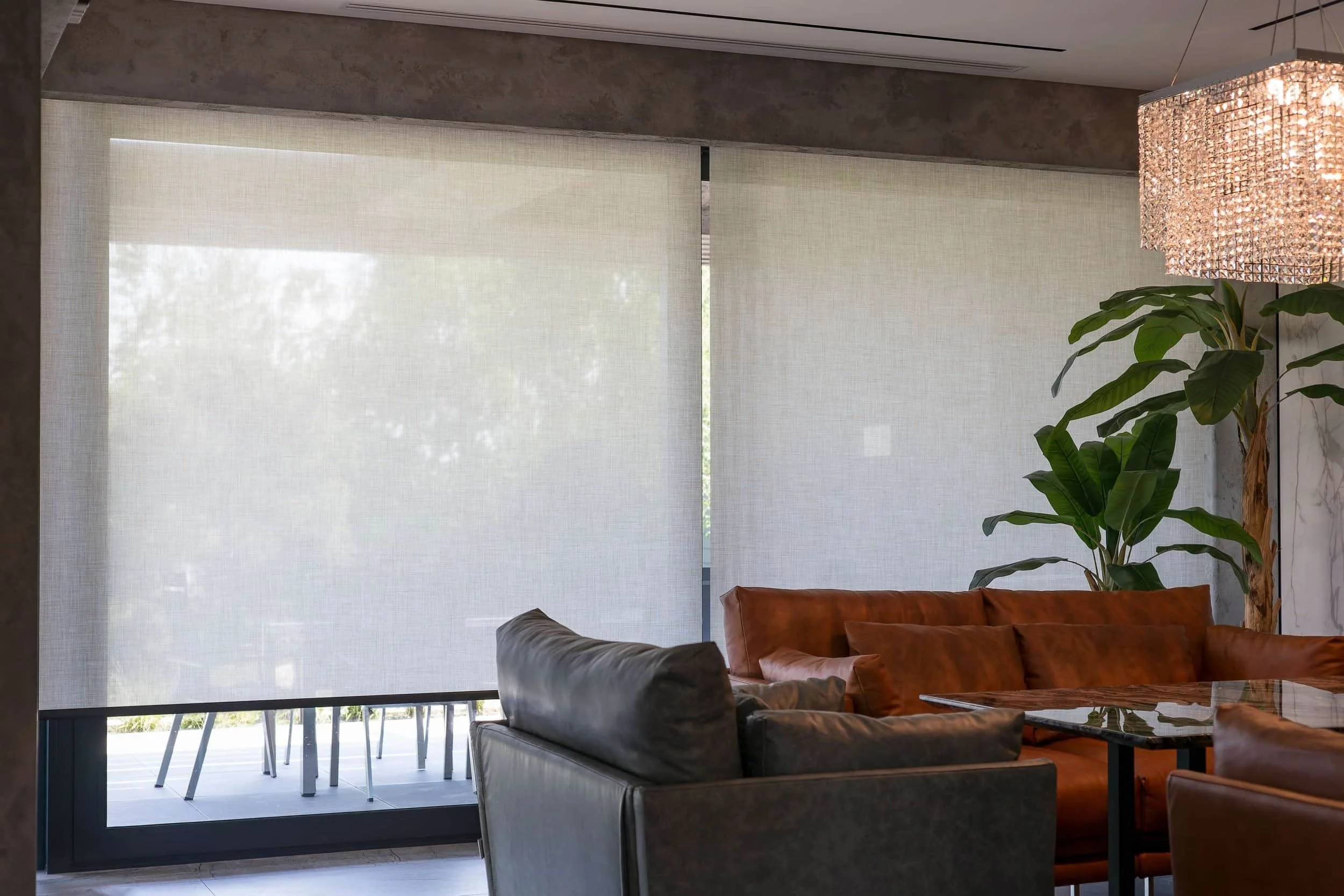 Unrolling the Facts on Custom Roller Shades for Your Home