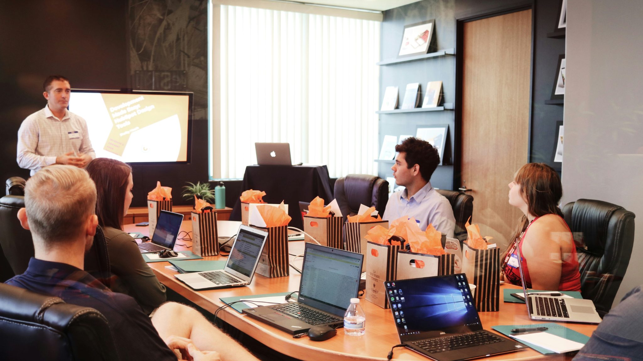 Why Employees Lose Trust in Leadership and How Organizations Can Rebuild It