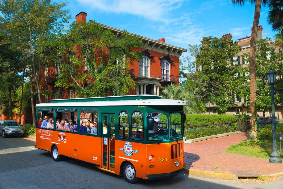 old-town-trolley-tours-savannah.jpg