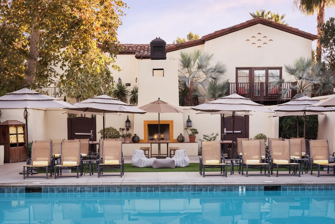 Estancia La Jolla Hotel &amp; Spa