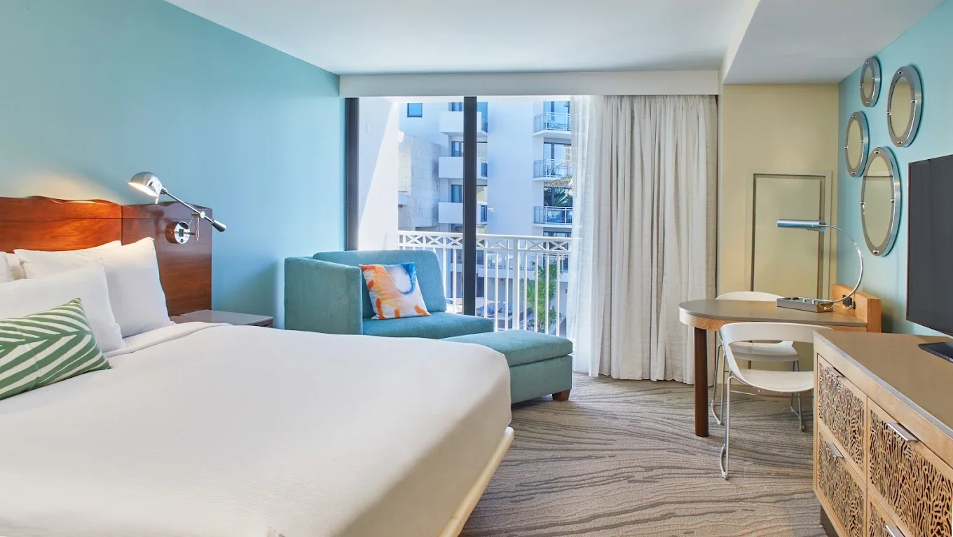 Zota 14-Pool View King-Edit_CR-1-65.webp