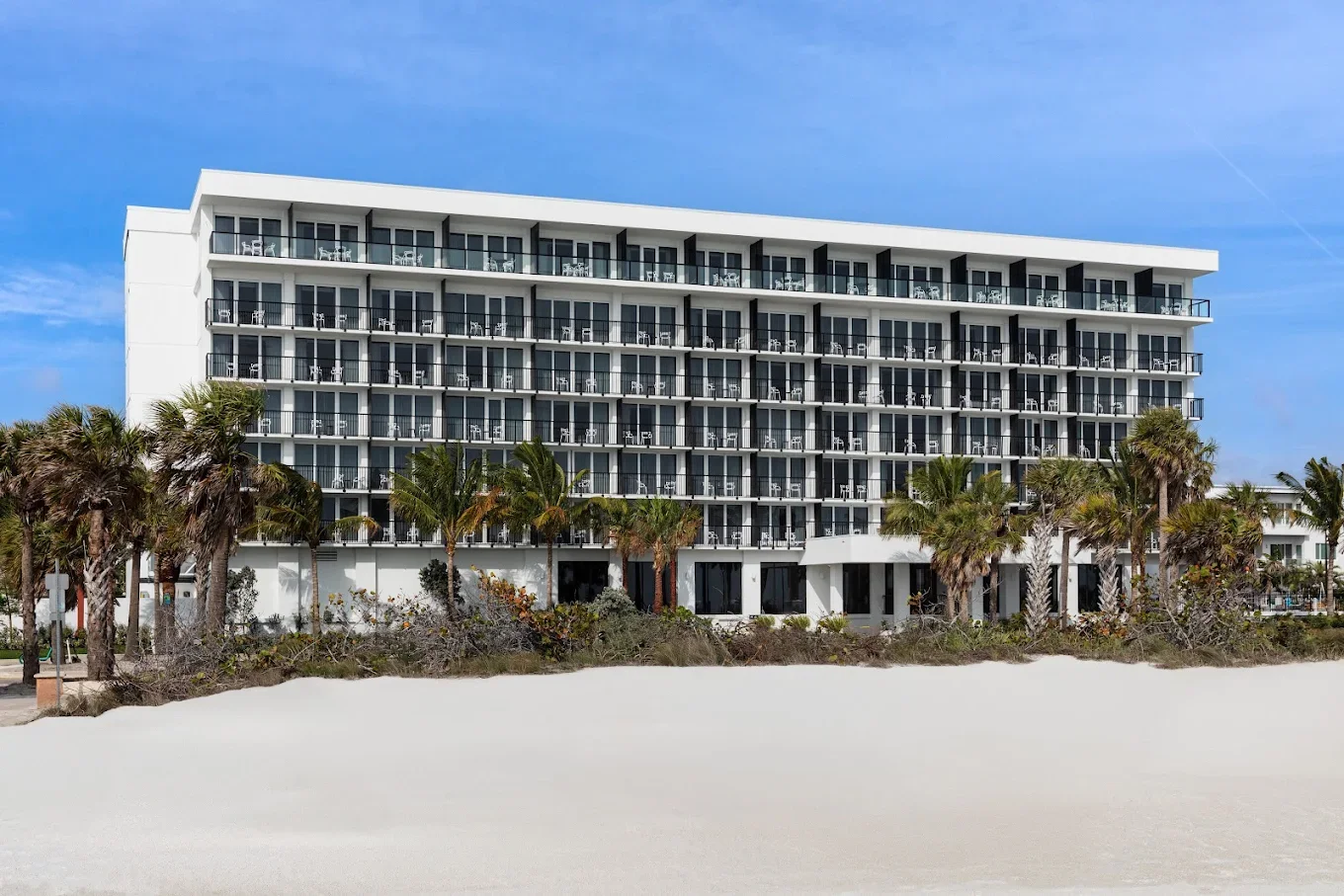 Cirque St. Armands Beachside