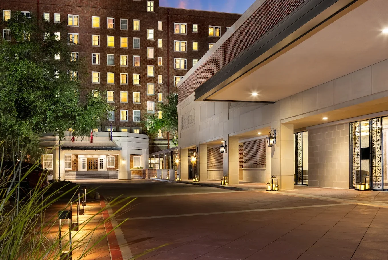 Warwick Melrose Dallas exterior.webp