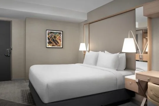 sh-nycwf-king-room-39864-27848_Classic-Hor.jpg