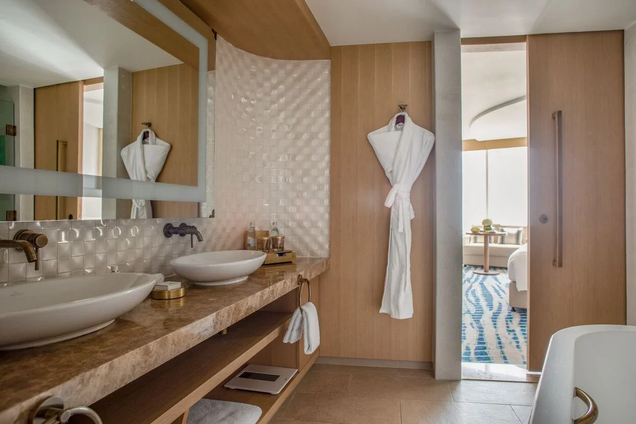 Jumeirah Beach Hotel-Two Bedroom Ocean Family Room- Bathroom.webp