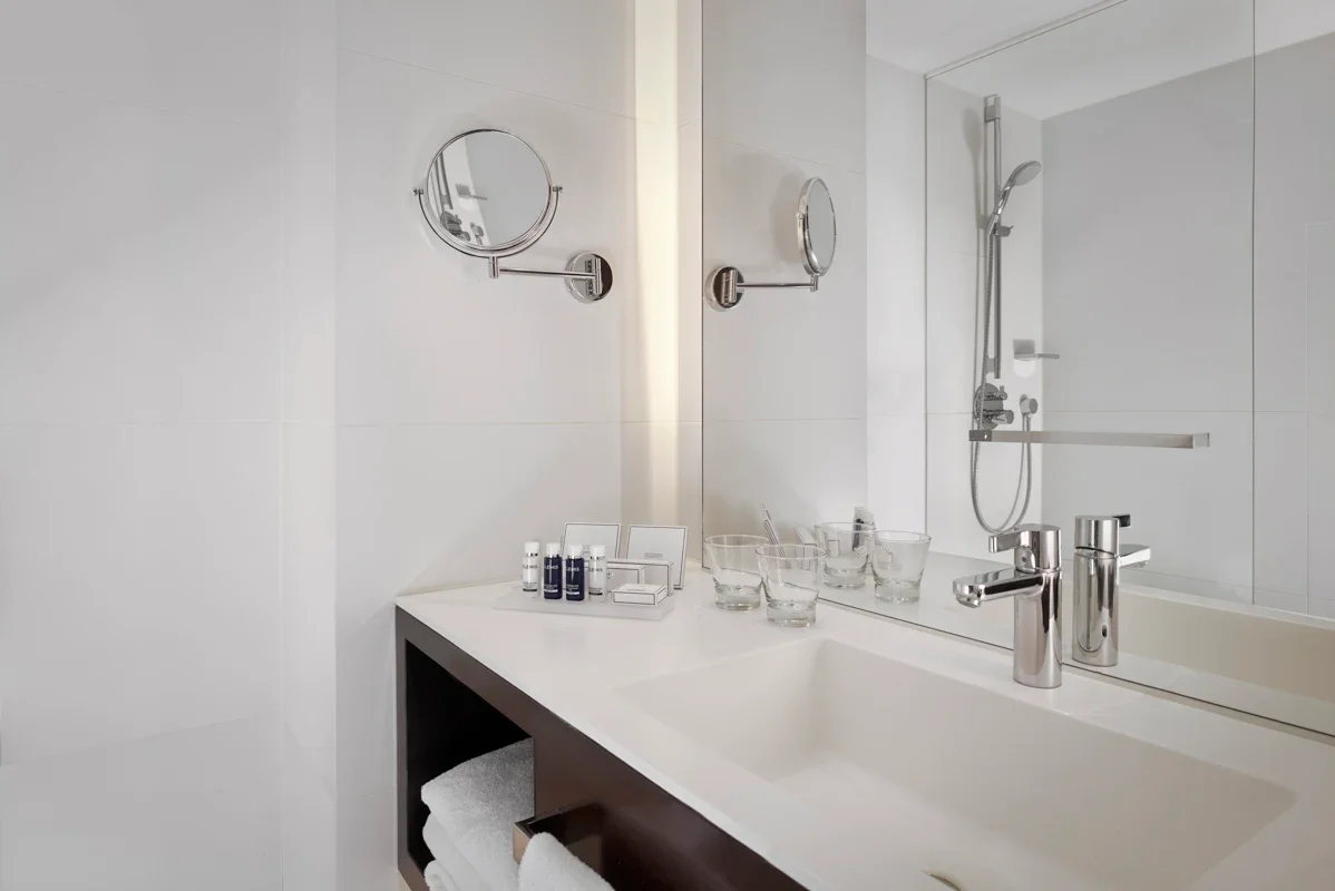 2017_Generic Bathroom picture.webp