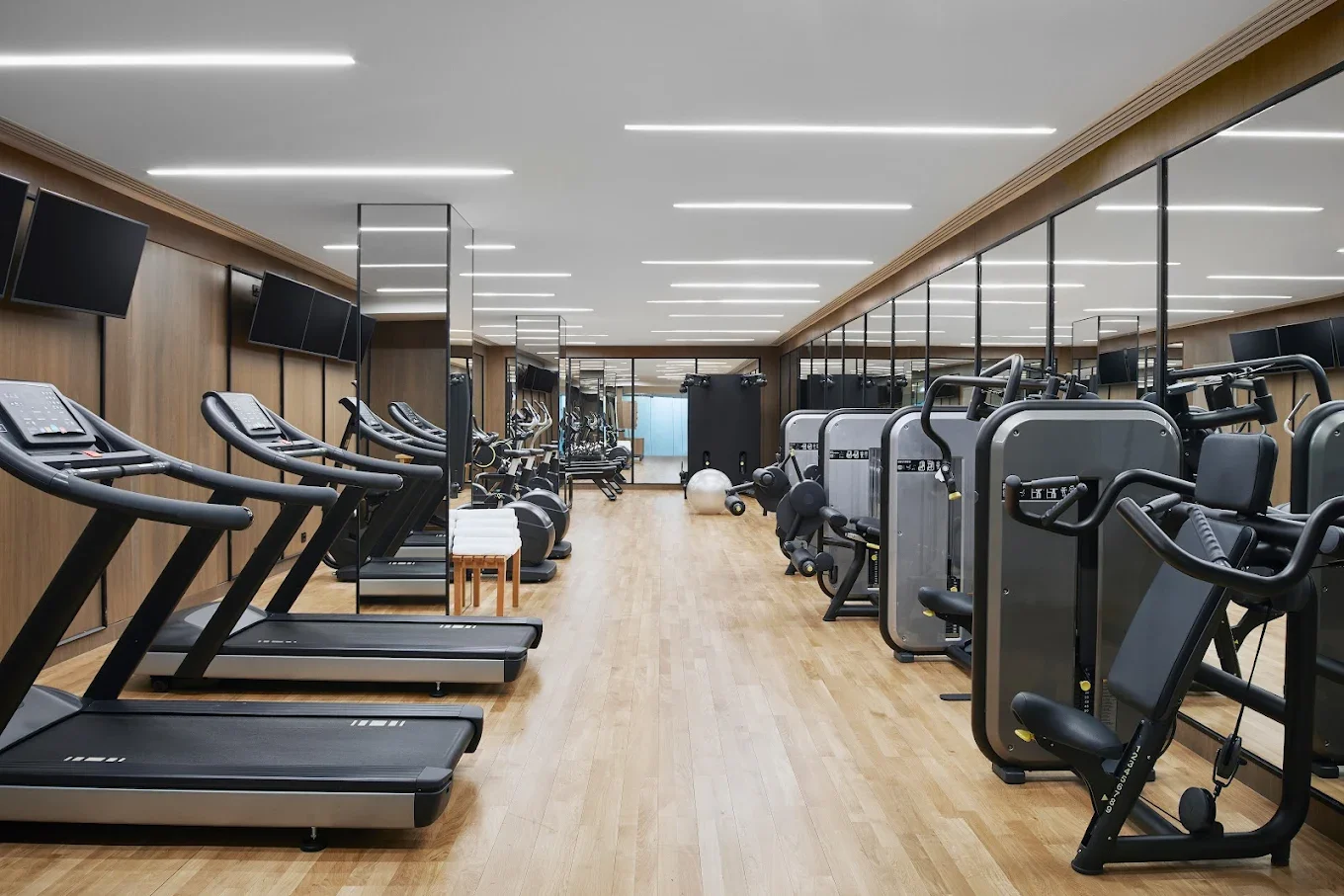 ATHGH_P032-Fitness Center.webp