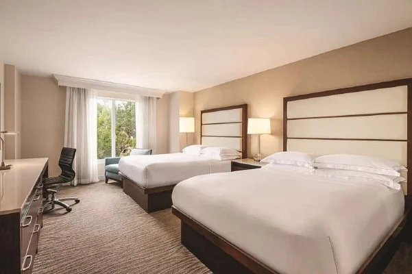 Hilton Naples.jpg