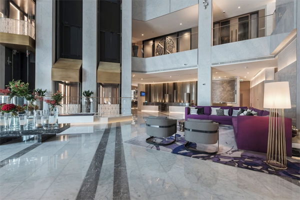 al bandar rotana - creek lobby