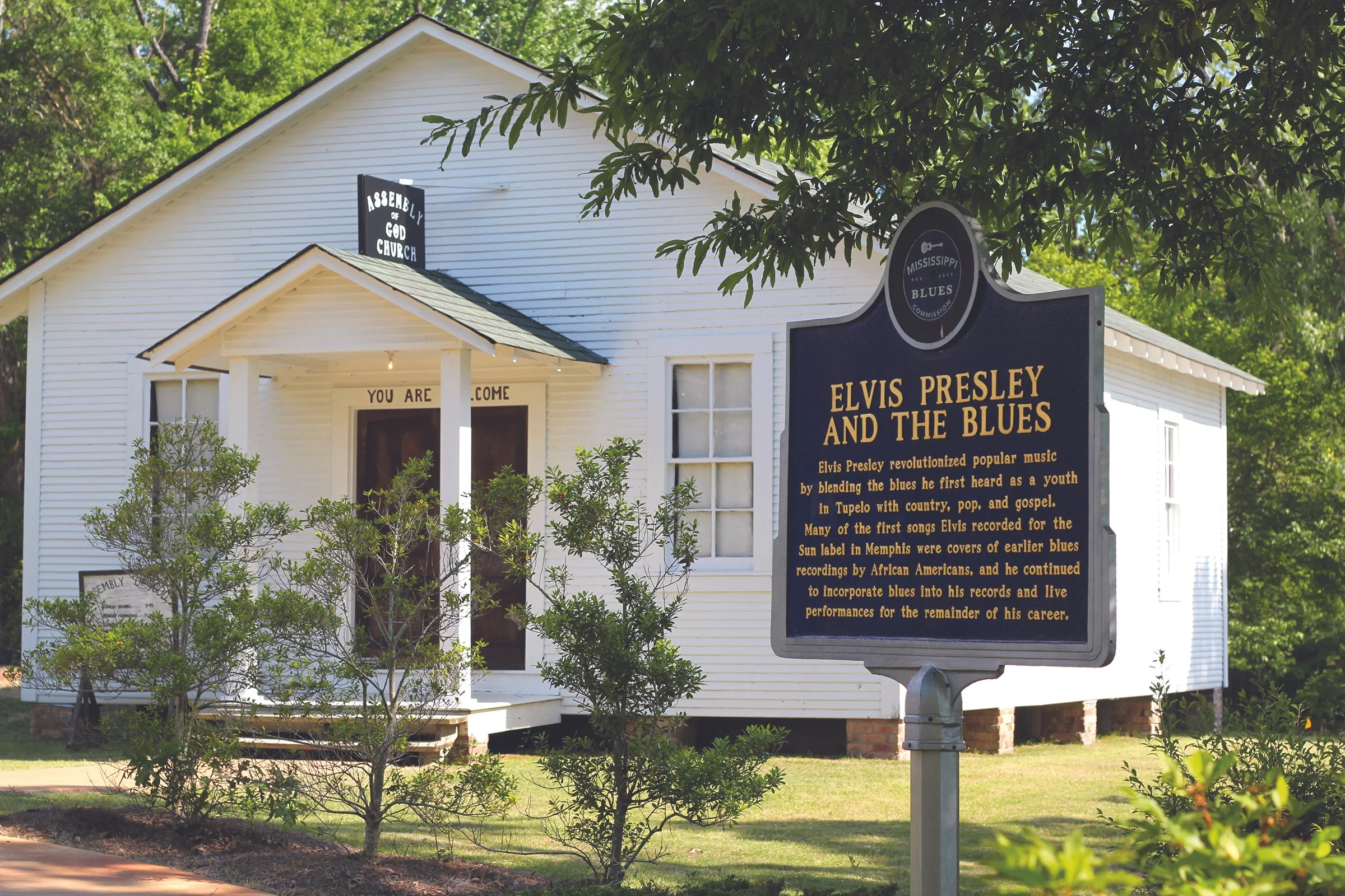Asembly of God Church at Elvis Presley Birthplace_HR.jpg