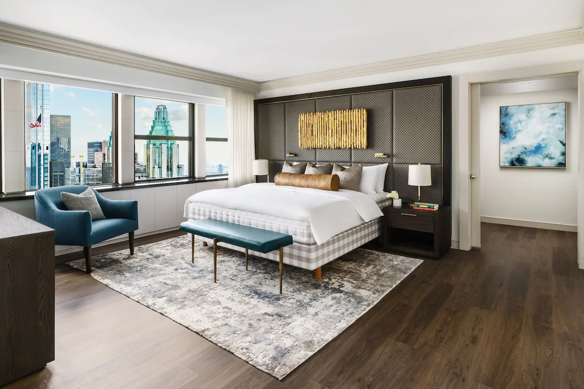 1 bedroom, Egyptian cotton sheets, premium bedding, down comforters