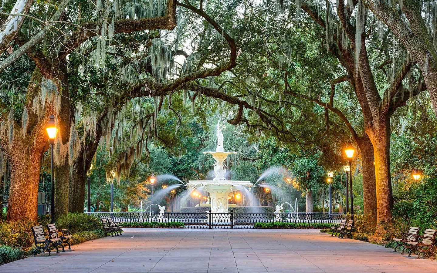 Things-to-do-in-Savannah-Forsyth-Park-1440x900-1.jpeg