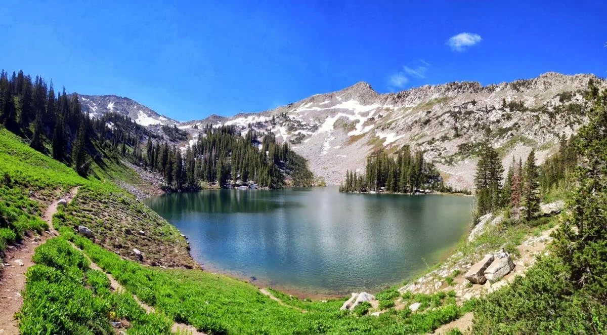 Red_Pine_Lake_from_Wasatch_and_Beyond_480ef666-cc11-4dd0-8908-c199fb0988d8.jpg