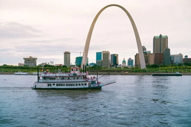 small-Gateway Arch Riverboats.jpg
