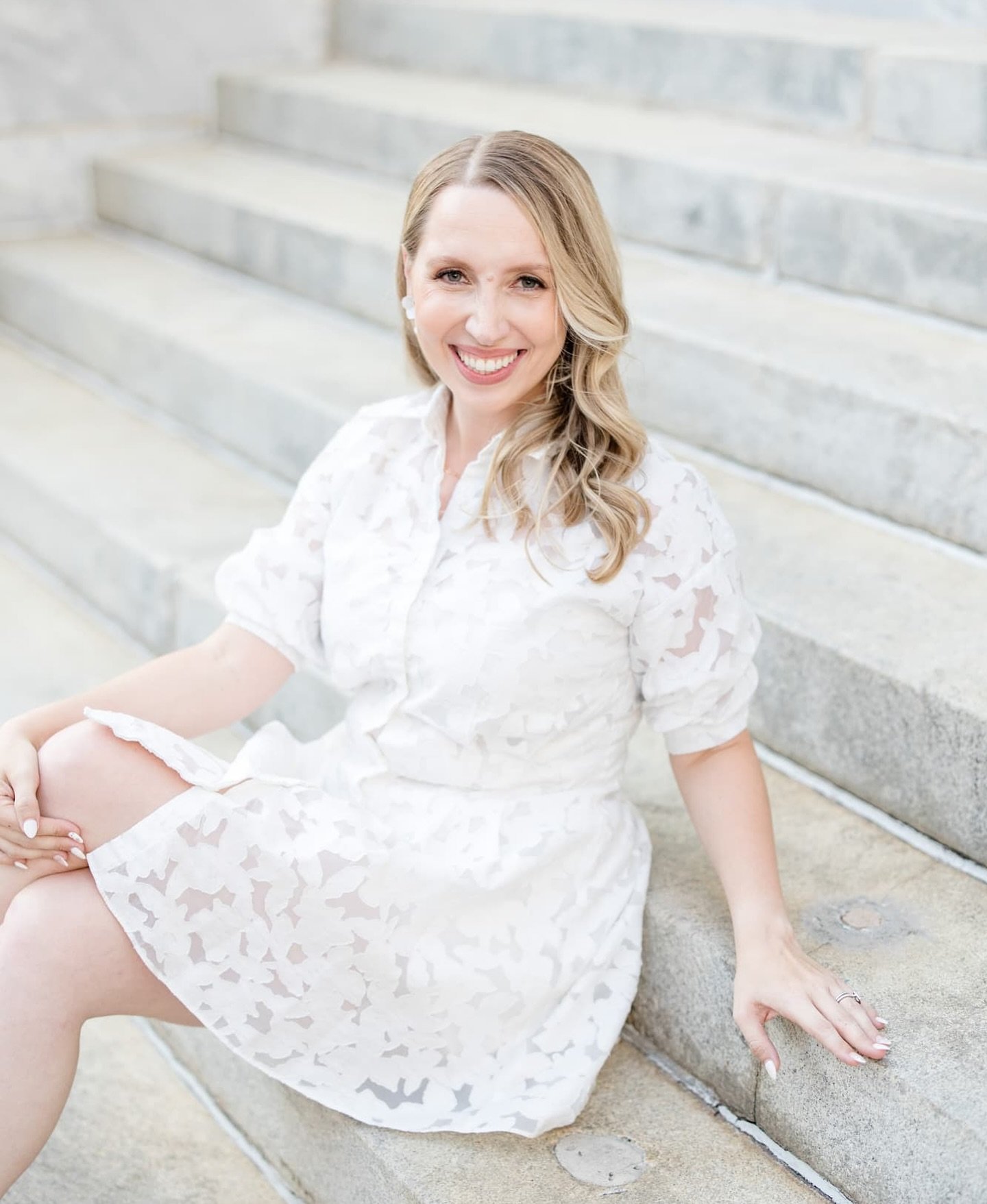 Howdy! I&rsquo;m Katie, the owner of the Social Edit.

Weddings and events have been my life and passion for the last 11 years with @katieandalecphoto. There&rsquo;s something so lovely about dedicating your life to celebrations that I&rsquo;ll alway