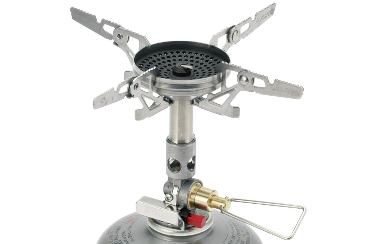 Soto Windmaster ulralight pressure regulating canister backpacking stove