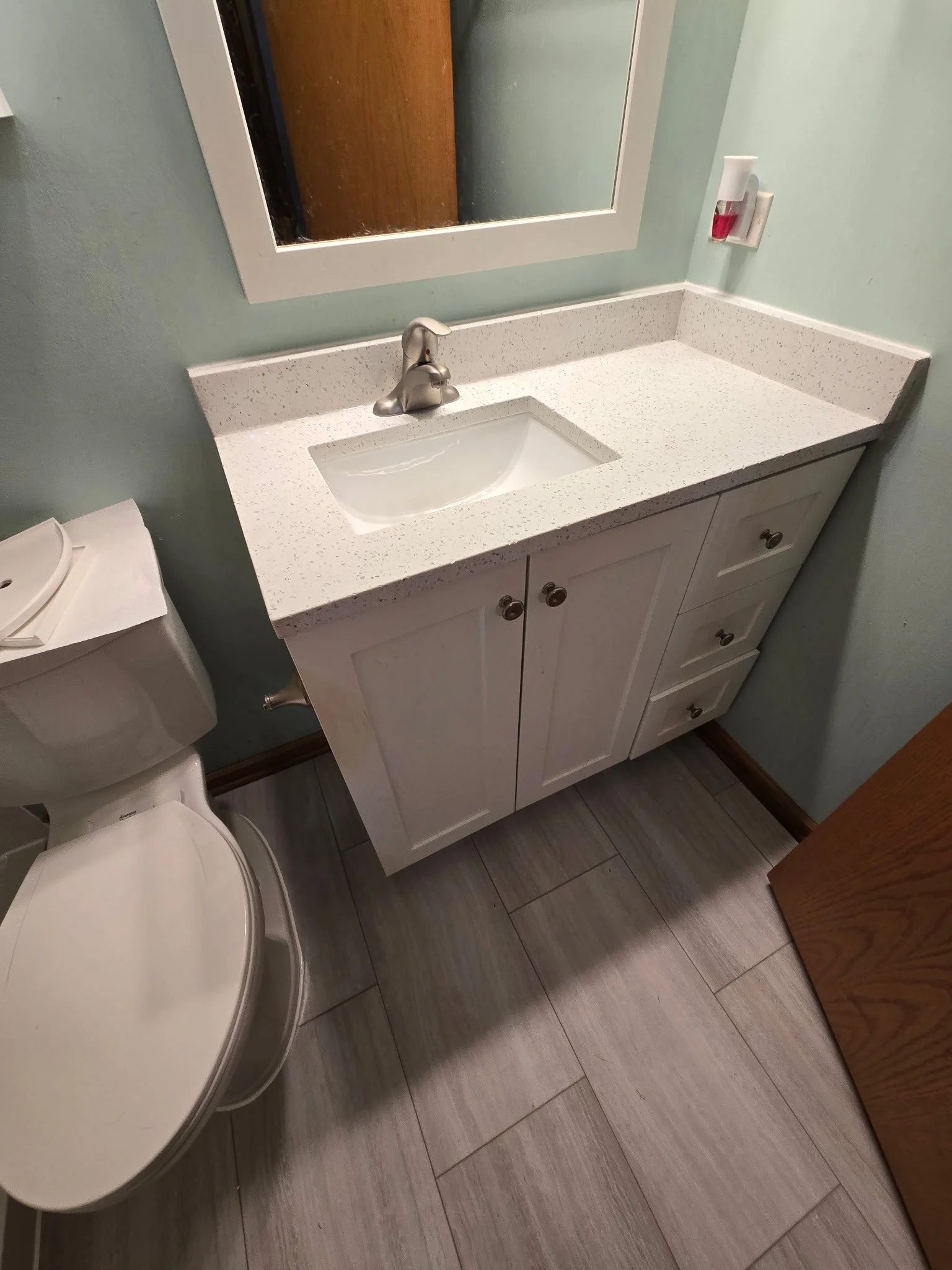 BATHROOM REMODEL -ROSELLE -SCHAUMBERG -NAPERVILLE- CHICAGO-MILWAUKEE- ROCKFORD-LAKE COUNTY - KANE COUNTY- DUPAGE COUNTY- LILSE -HOMER GLEN- DOWNERS GROVE - LOMBARD-OAKBROOK-HIONSDALE-BURR RIDGE- WILMETTE - HIGHLAND PARK- SKOKIE - KITCHEN REMODEL- NIL