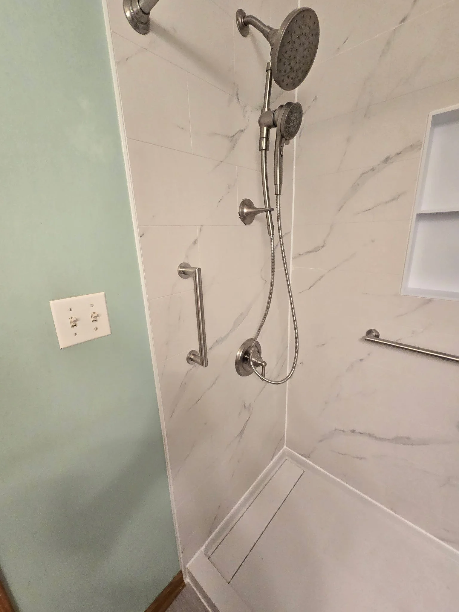 BATHROOM REMODEL -ROSELLE -SCHAUMBERG -NAPERVILLE- CHICAGO-MILWAUKEE- ROCKFORD-LAKE COUNTY - KANE COUNTY- DUPAGE COUNTY- LILSE -HOMER GLEN- DOWNERS GROVE - LOMBARD-OAKBROOK-HIONSDALE-BURR RIDGE- WILMETTE - HIGHLAND PARK- SKOKIE - KITCHEN REMODEL- NIL