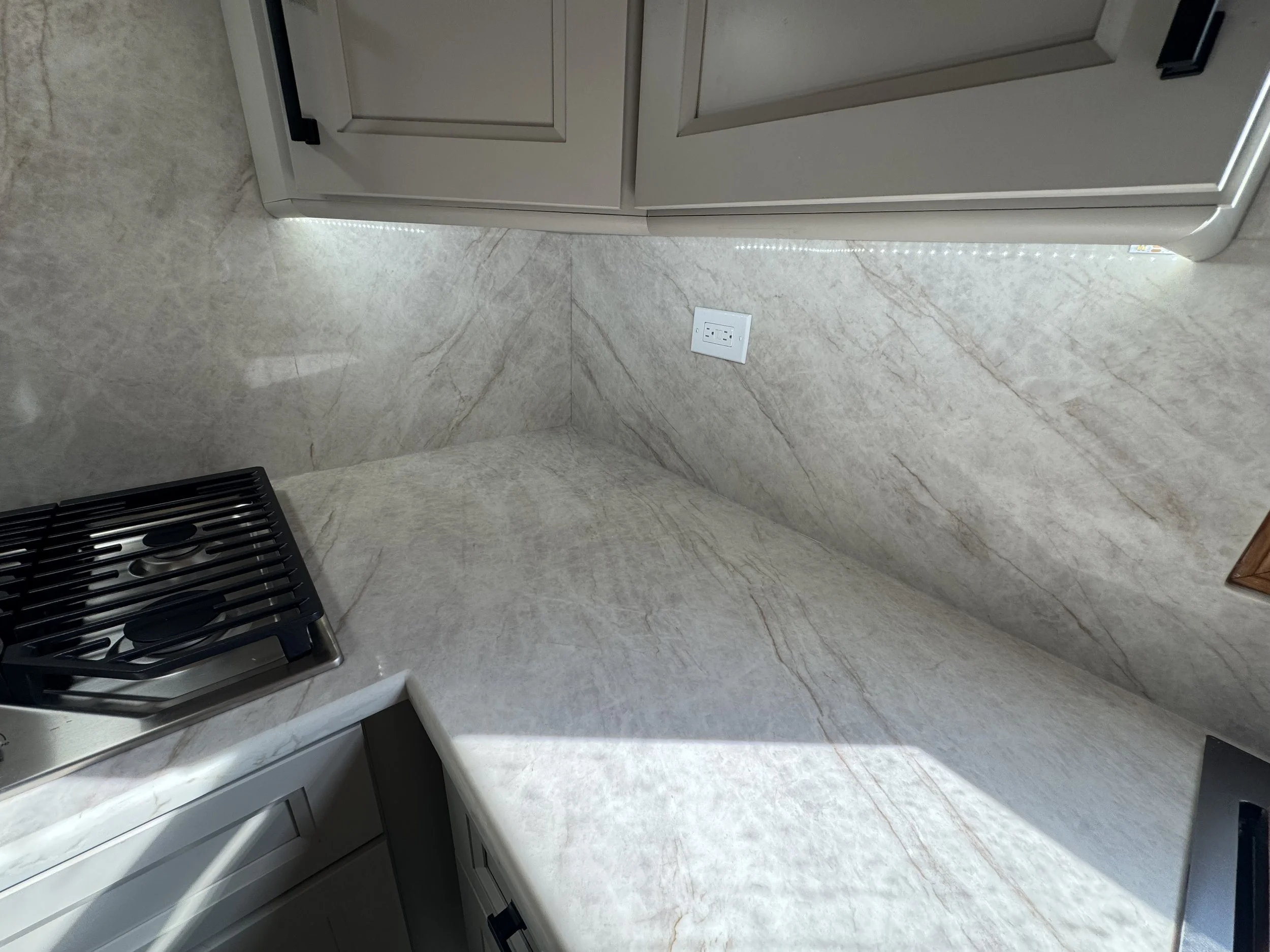 Kitchen remodeling Bathroom remodeling Kitchen and bath renovation Custom bathroom design — KASEYS CONTRACTORS https://www.kaseyscontractors.com/gallery/project-one-h346n-9696l Kitchen remodeling Bathroom remodeling Kitchen and bath renovation Custom
