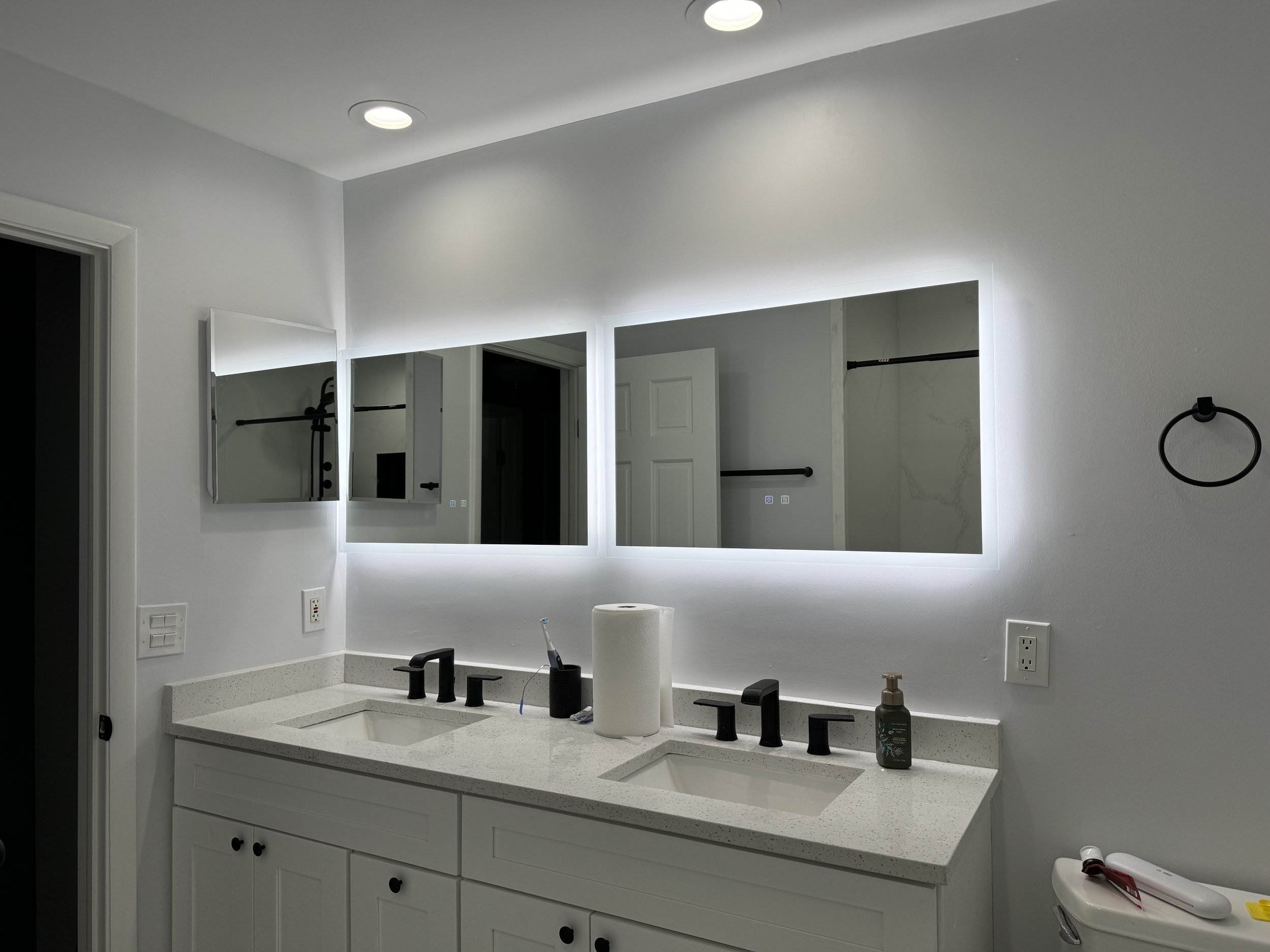 POWDER ROOM AND MASTER BATH / ELK GROVE