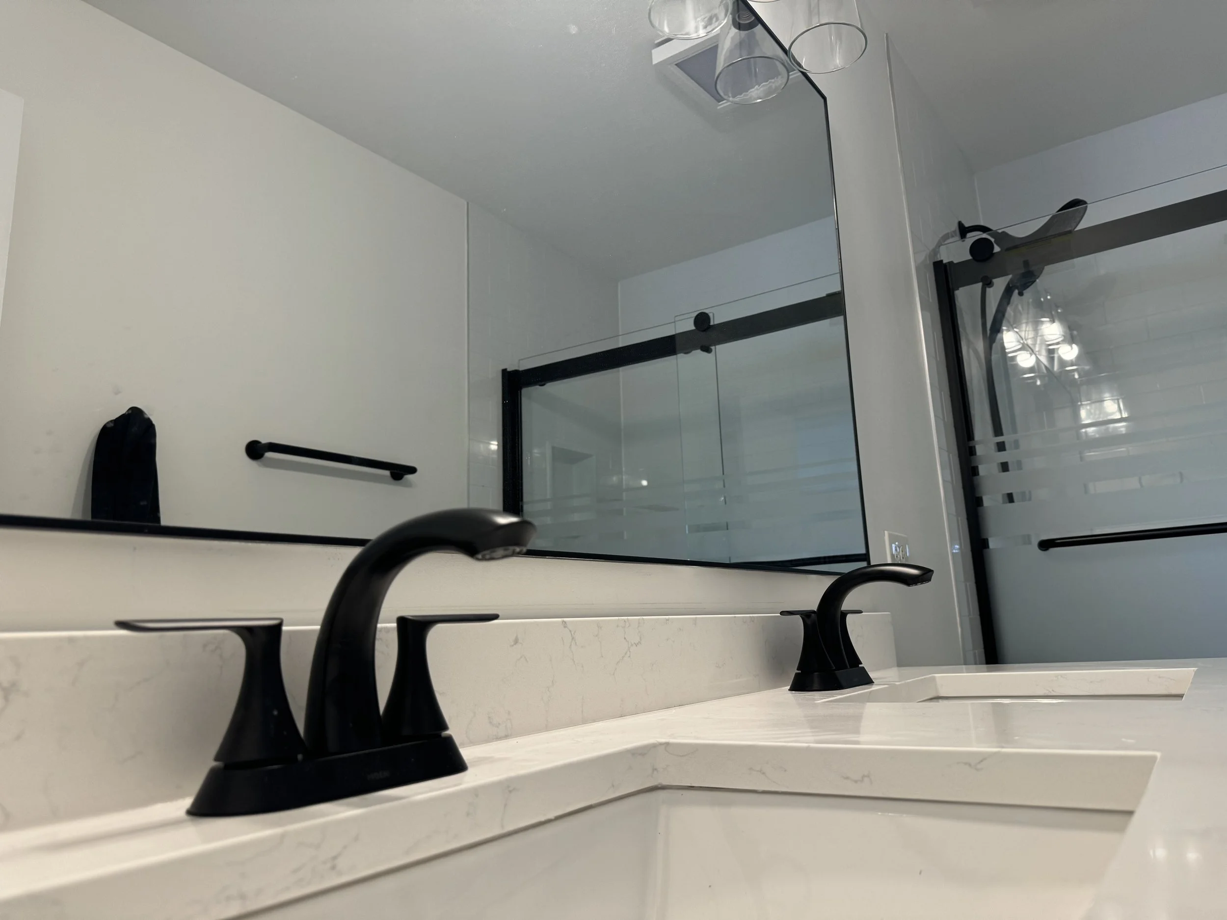 QUARTZ VANITY TOPS FULL BATHROOM REMODEL