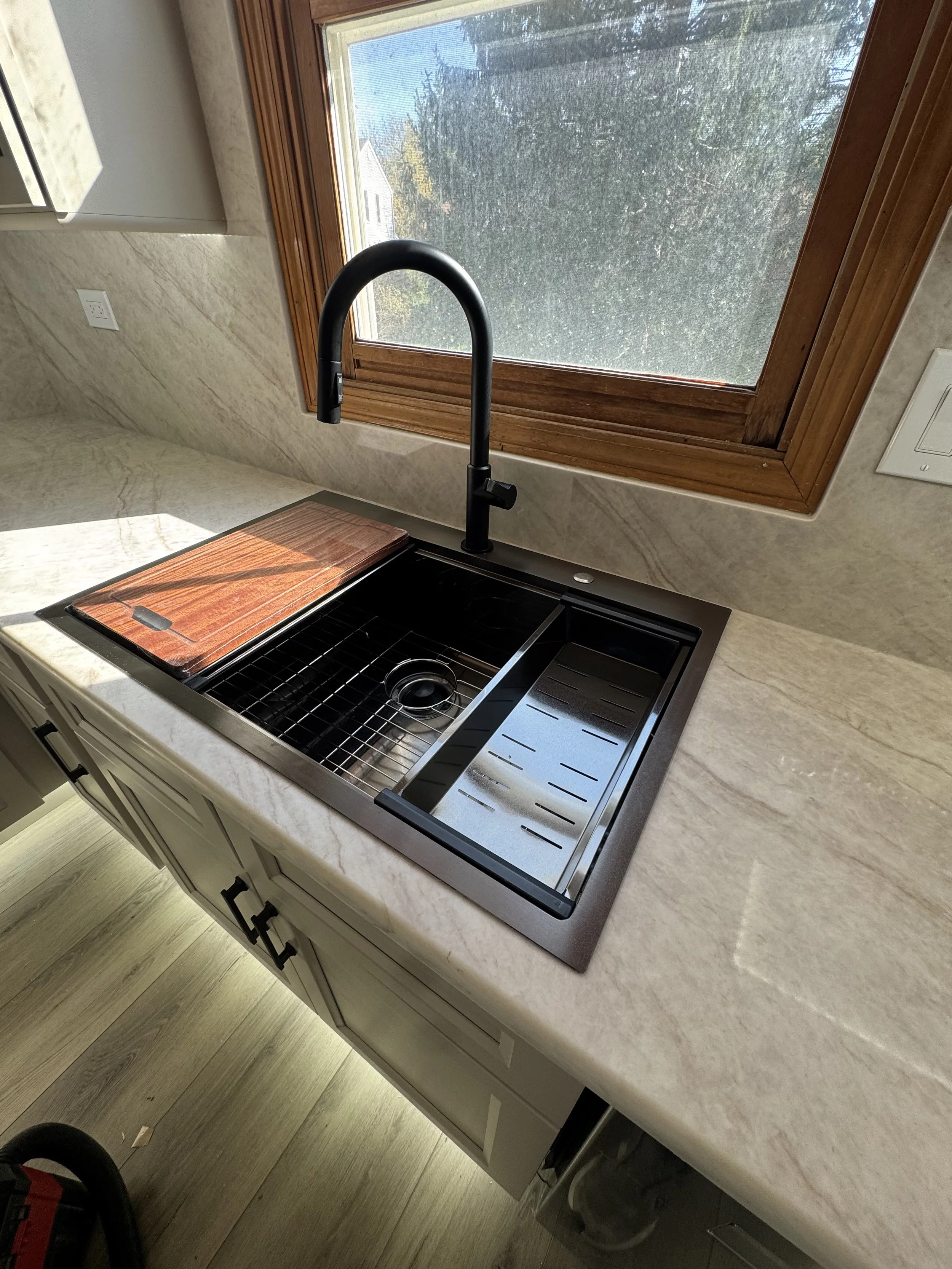 Kitchen remodeling Bathroom remodeling Kitchen and bath renovation Custom bathroom design — KASEYS CONTRACTORS https://www.kaseyscontractors.com/gallery/project-one-h346n-9696l Kitchen remodeling Bathroom remodeling Kitchen and bath renovation Custom