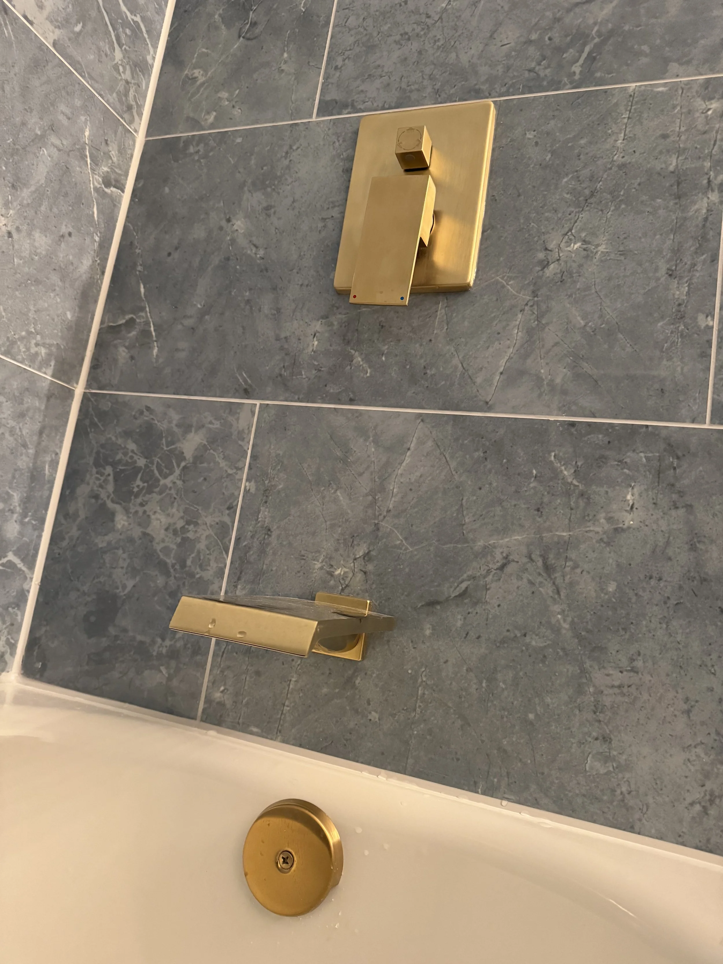 BATHROOM REMODEL -ROSELLE -SCHAUMBERG -NAPERVILLE- CHICAGO-MILWAUKEE- ROCKFORD-LAKE COUNTY - KANE COUNTY- DUPAGE COUNTY- LILSE -HOMER GLEN- DOWNERS GROVE - LOMBARD-OAKBROOK-HIONSDALE-BURR RIDGE- WILMETTE - HIGHLAND PARK- WOODSTOCK- AURORA - JOILET - 