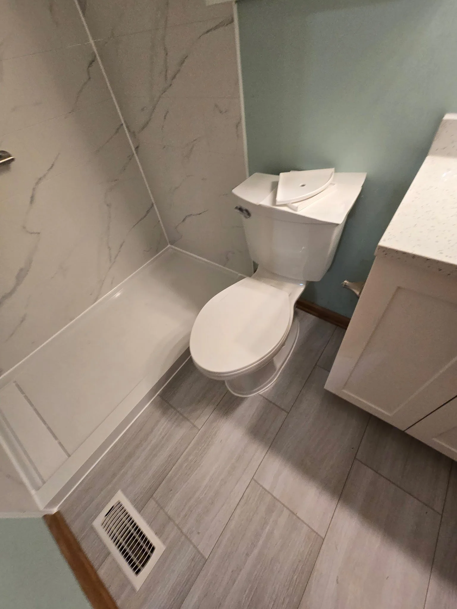 BATHROOM REMODEL -ROSELLE -SCHAUMBERG -NAPERVILLE- CHICAGO-MILWAUKEE- ROCKFORD-LAKE COUNTY - KANE COUNTY- DUPAGE COUNTY- LILSE -HOMER GLEN- DOWNERS GROVE - LOMBARD-OAKBROOK-HIONSDALE-BURR RIDGE- WILMETTE - HIGHLAND PARK- SKOKIE - KITCHEN REMODEL- NIL