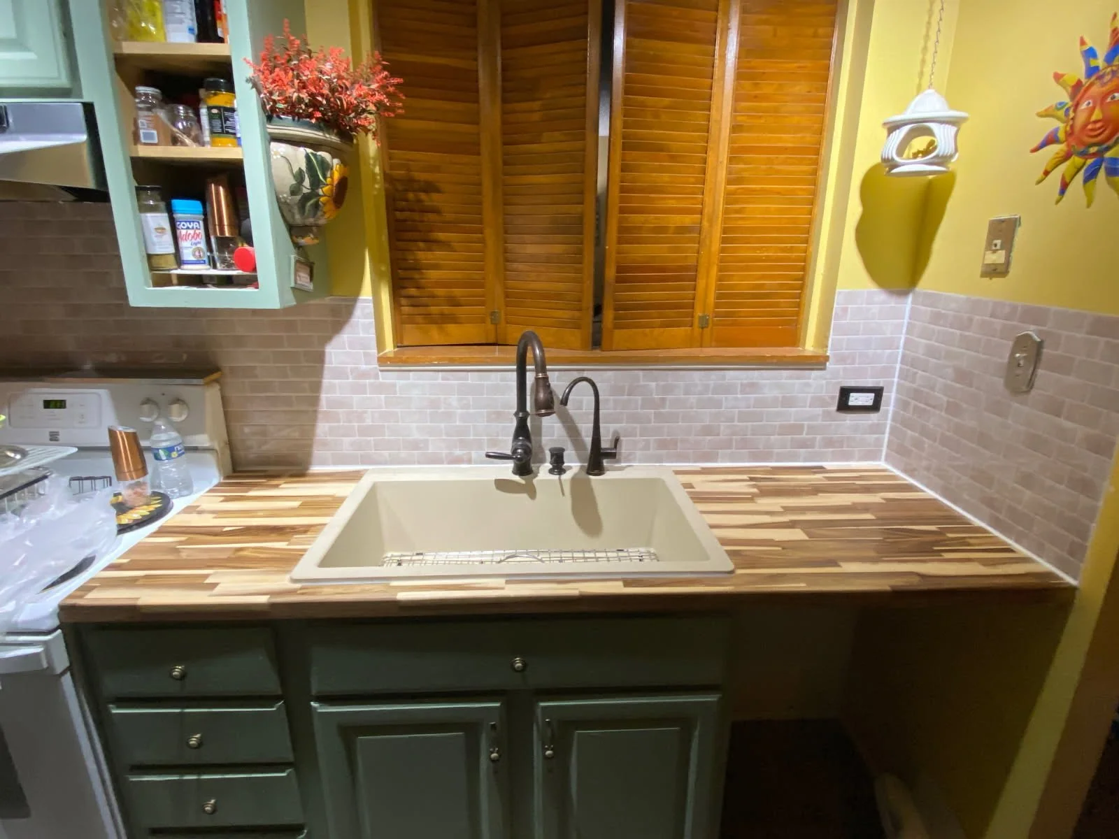 Kitchen remodeling
Bathroom remodeling
Kitchen and bath renovation
Custom bathroom design
