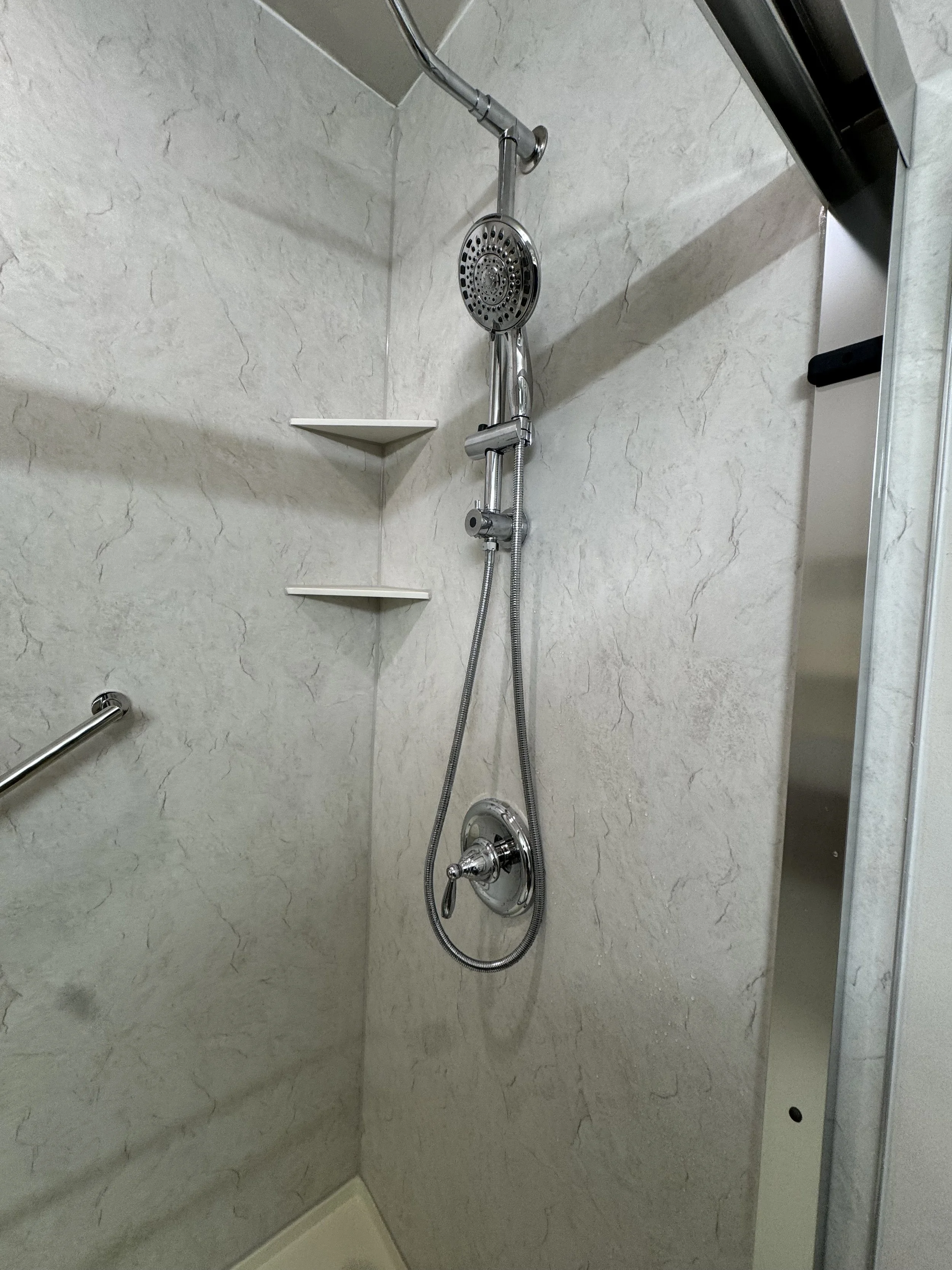 BATHROOM REMODEL -ROSELLE -SCHAUMBERG -NAPERVILLE- CHICAGO-MILWAUKEE- ROCKFORD-LAKE COUNTY - KANE COUNTY- DUPAGE COUNTY- LILSE -HOMER GLEN- DOWNERS GROVE - LOMBARD-OAKBROOK-HIONSDALE-BURR RIDGE- WILMETTE - HIGHLAND PARK- SKOKIE - KITCHEN REMODEL- NIL