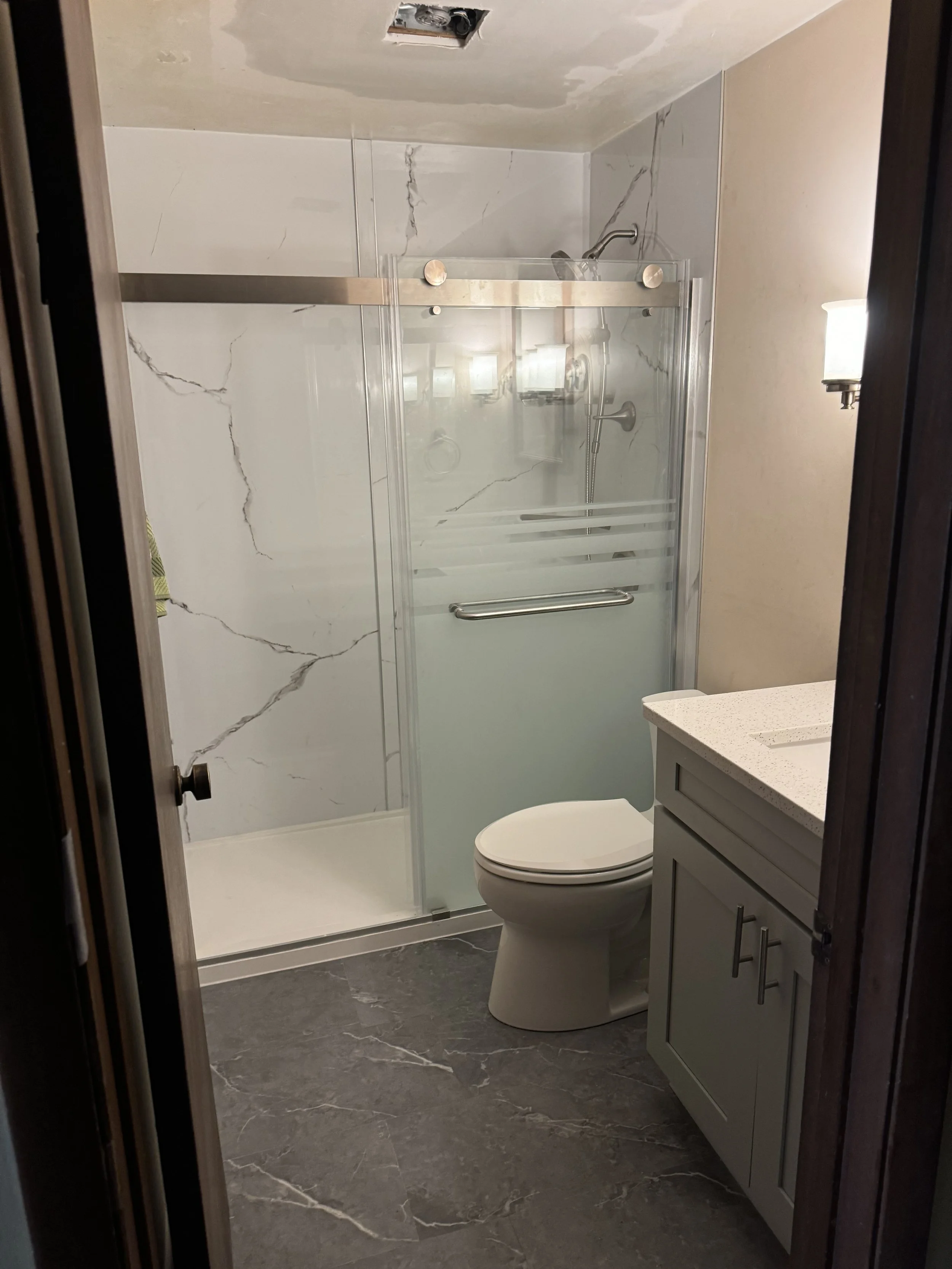 Kitchen remodeling

Bathroom remodeling

Kitchen and bath renovation

Custom bathroom design
