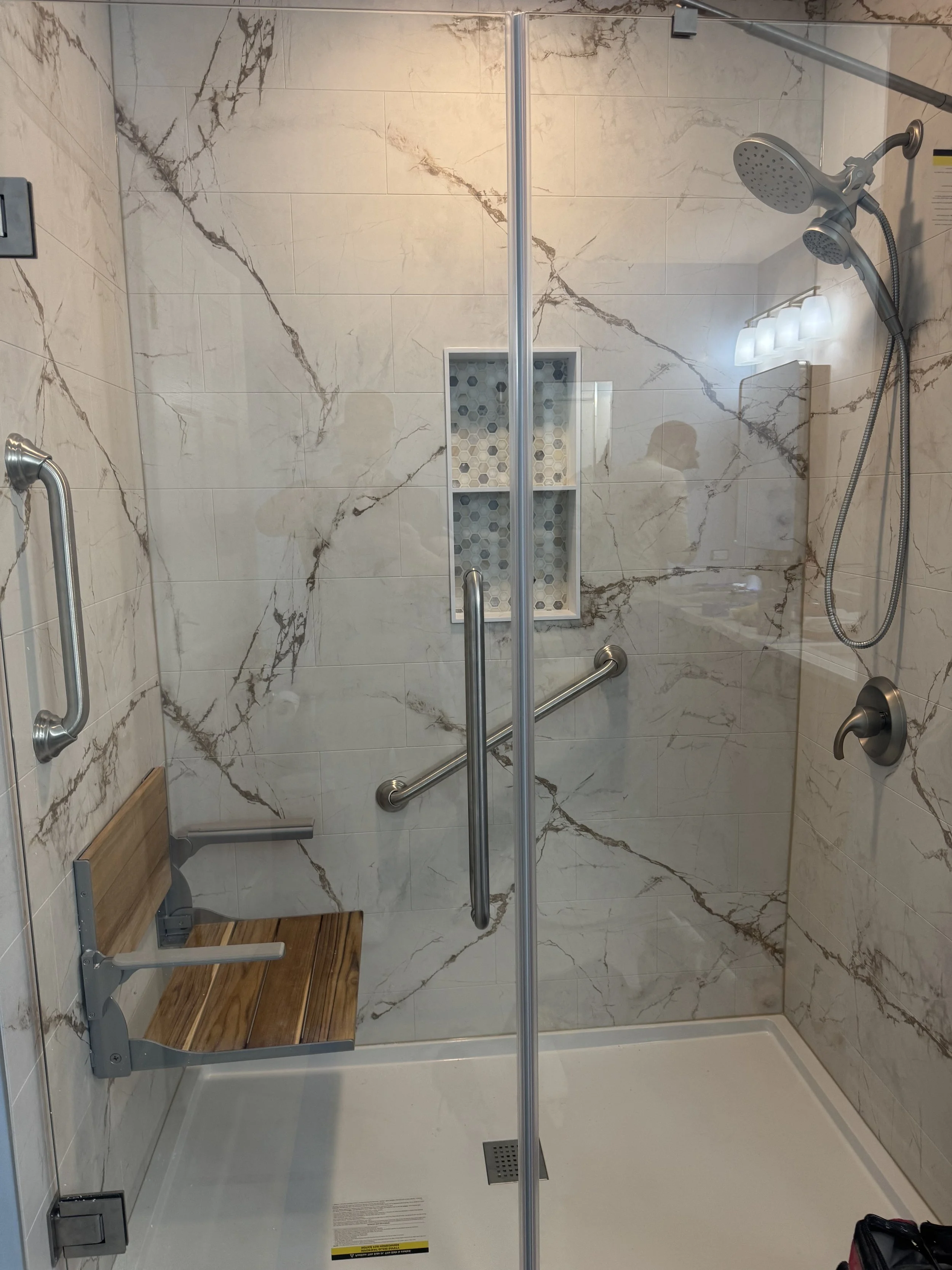 Kitchen remodeling
Bathroom remodeling
Kitchen and bath renovation
Custom bathroom design ROSELLE DUPAGE LAKE COOK KANE DEKALB