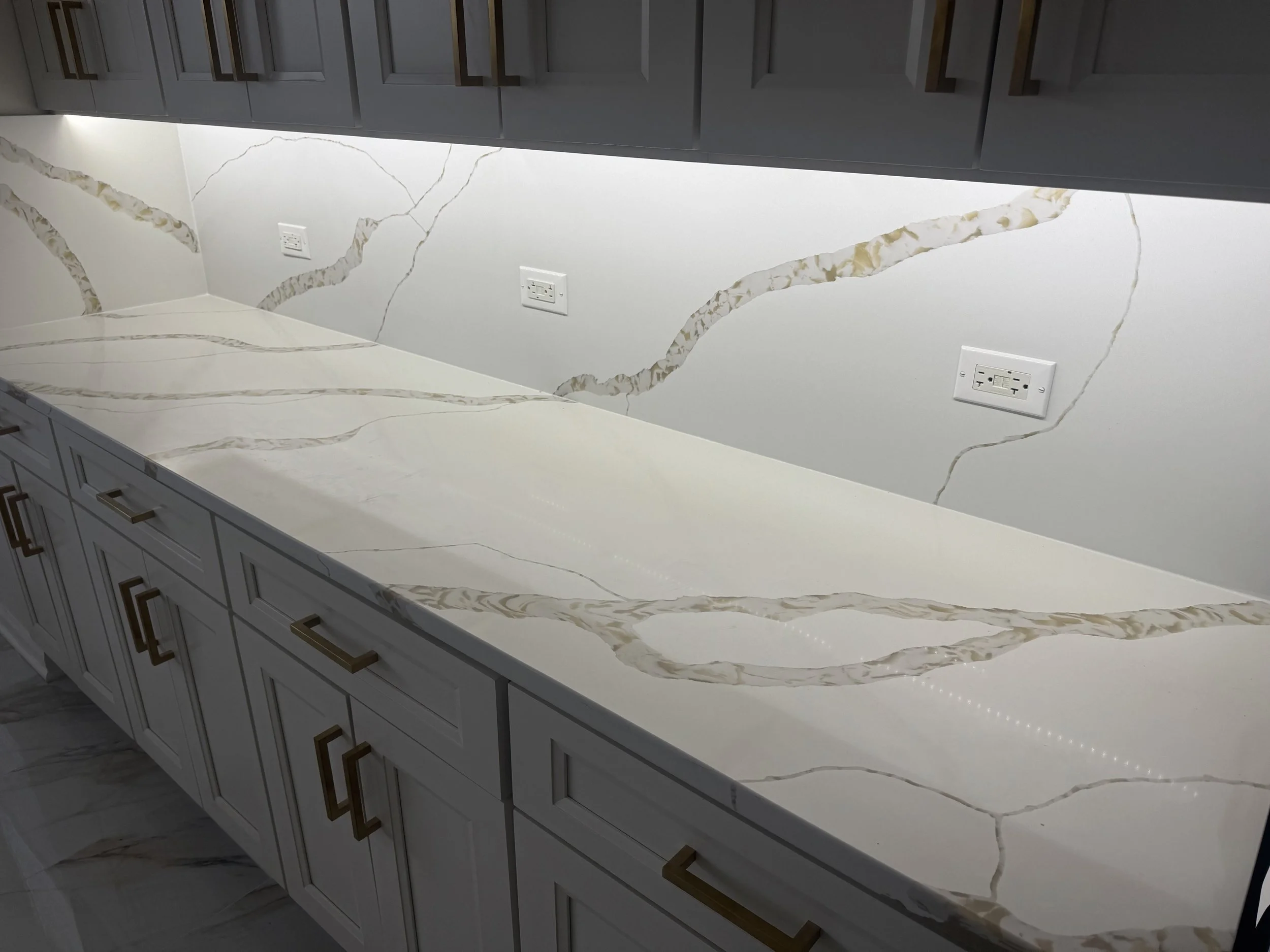 BATHROOM REMODEL -ROSELLE -SCHAUMBERG -NAPERVILLE- CHICAGO-MILWAUKEE- ROCKFORD-LAKE COUNTY - KANE COUNTY- DUPAGE COUNTY- LILSE -HOMER GLEN- DOWNERS GROVE - LOMBARD-OAKBROOK-HIONSDALE-BURR RIDGE- WILMETTE - HIGHLAND PARK- WOODSTOCK- AURORA - JOILET - 