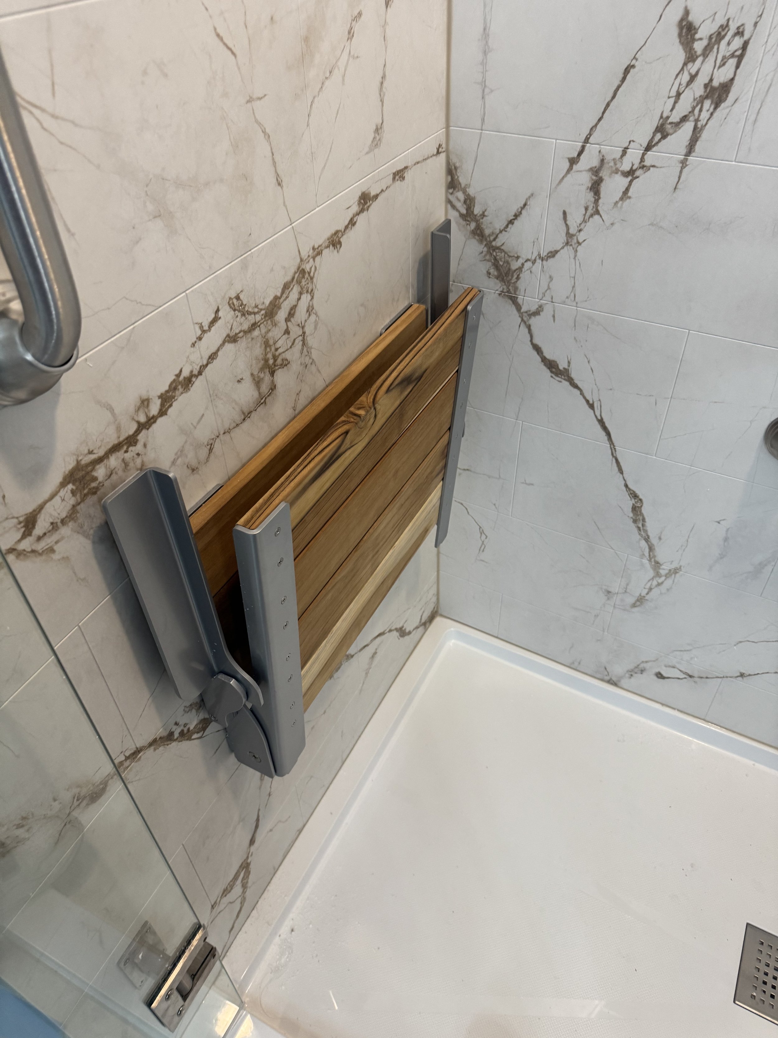 Kitchen remodeling
Bathroom remodeling
Kitchen and bath renovation
Custom bathroom design ROSELLE DUPAGE LAKE COOK KANE DEKALB