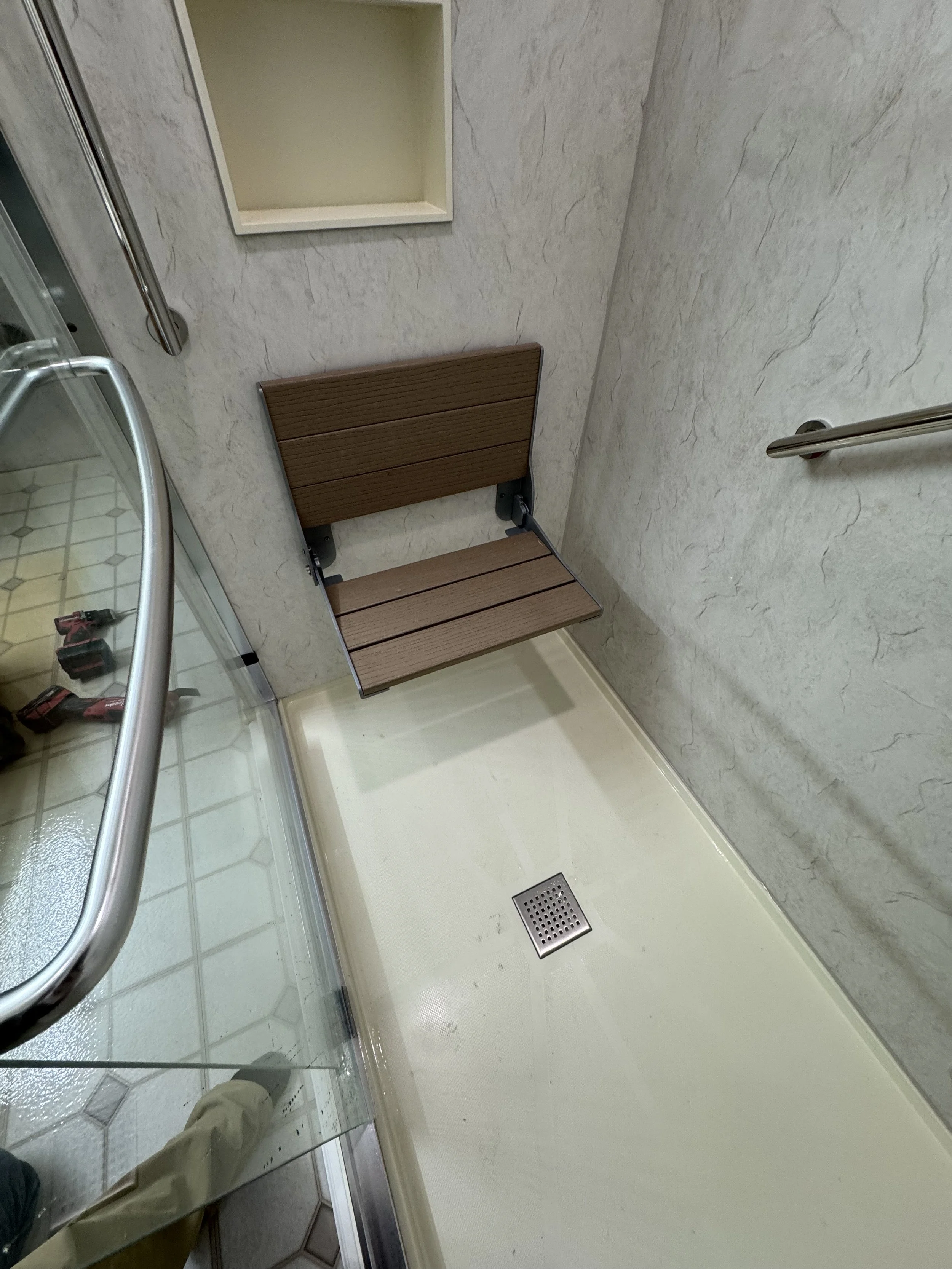 BATHROOM REMODEL -ROSELLE -SCHAUMBERG -NAPERVILLE- CHICAGO-MILWAUKEE- ROCKFORD-LAKE COUNTY - KANE COUNTY- DUPAGE COUNTY- LILSE -HOMER GLEN- DOWNERS GROVE - LOMBARD-OAKBROOK-HIONSDALE-BURR RIDGE- WILMETTE - HIGHLAND PARK- SKOKIE - KITCHEN REMODEL- NIL