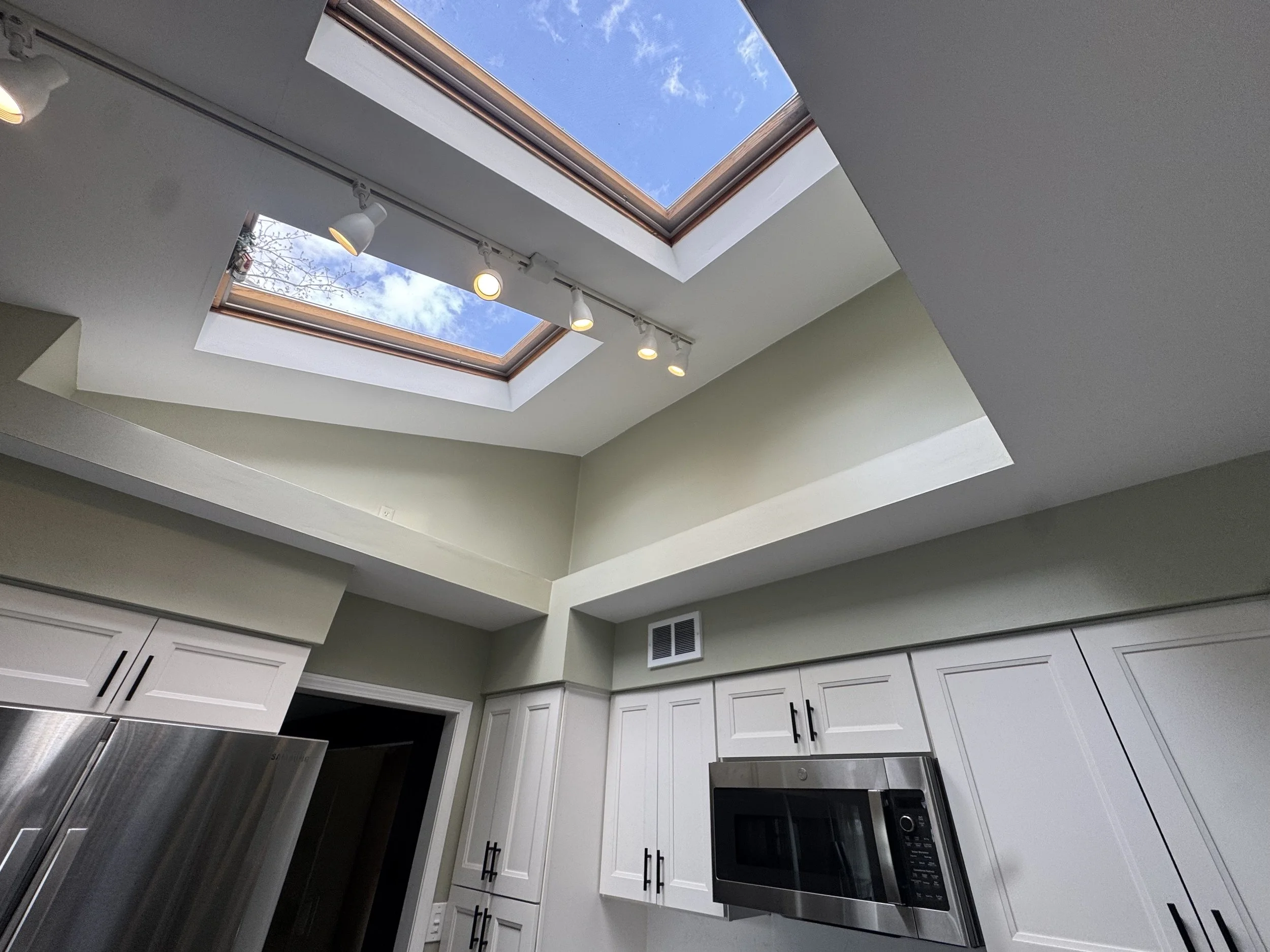 FUILL KITCHEN AND FAMILY ROOM - AURORA