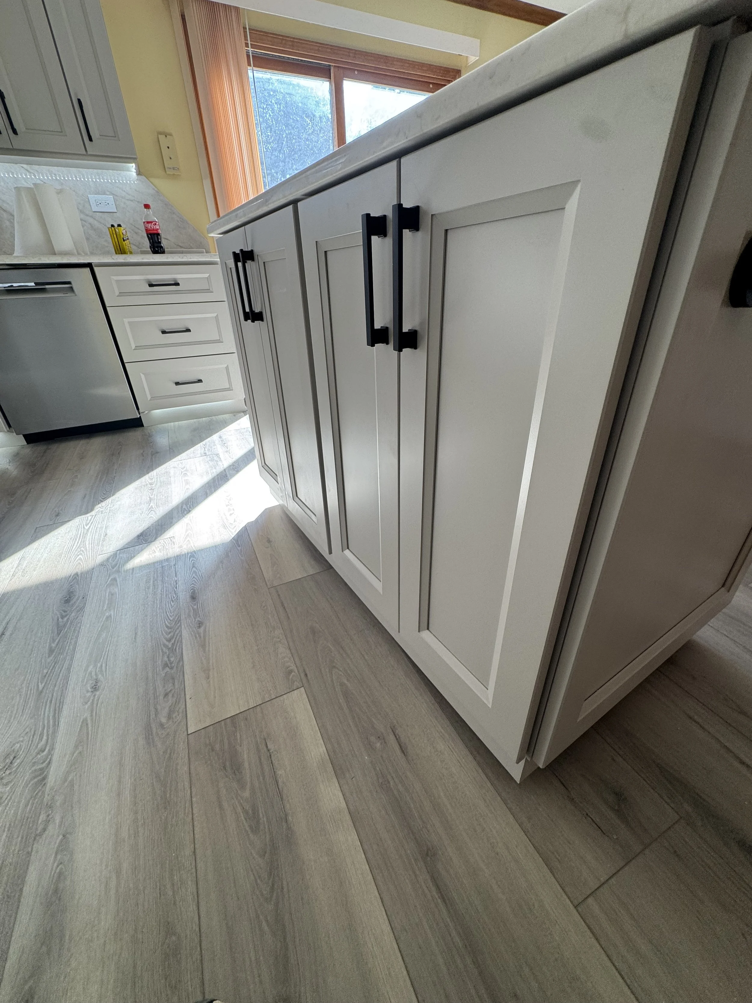 Kitchen remodeling Bathroom remodeling Kitchen and bath renovation Custom bathroom design — KASEYS CONTRACTORS https://www.kaseyscontractors.com/gallery/project-one-h346n-9696l Kitchen remodeling Bathroom remodeling Kitchen and bath renovation Custom