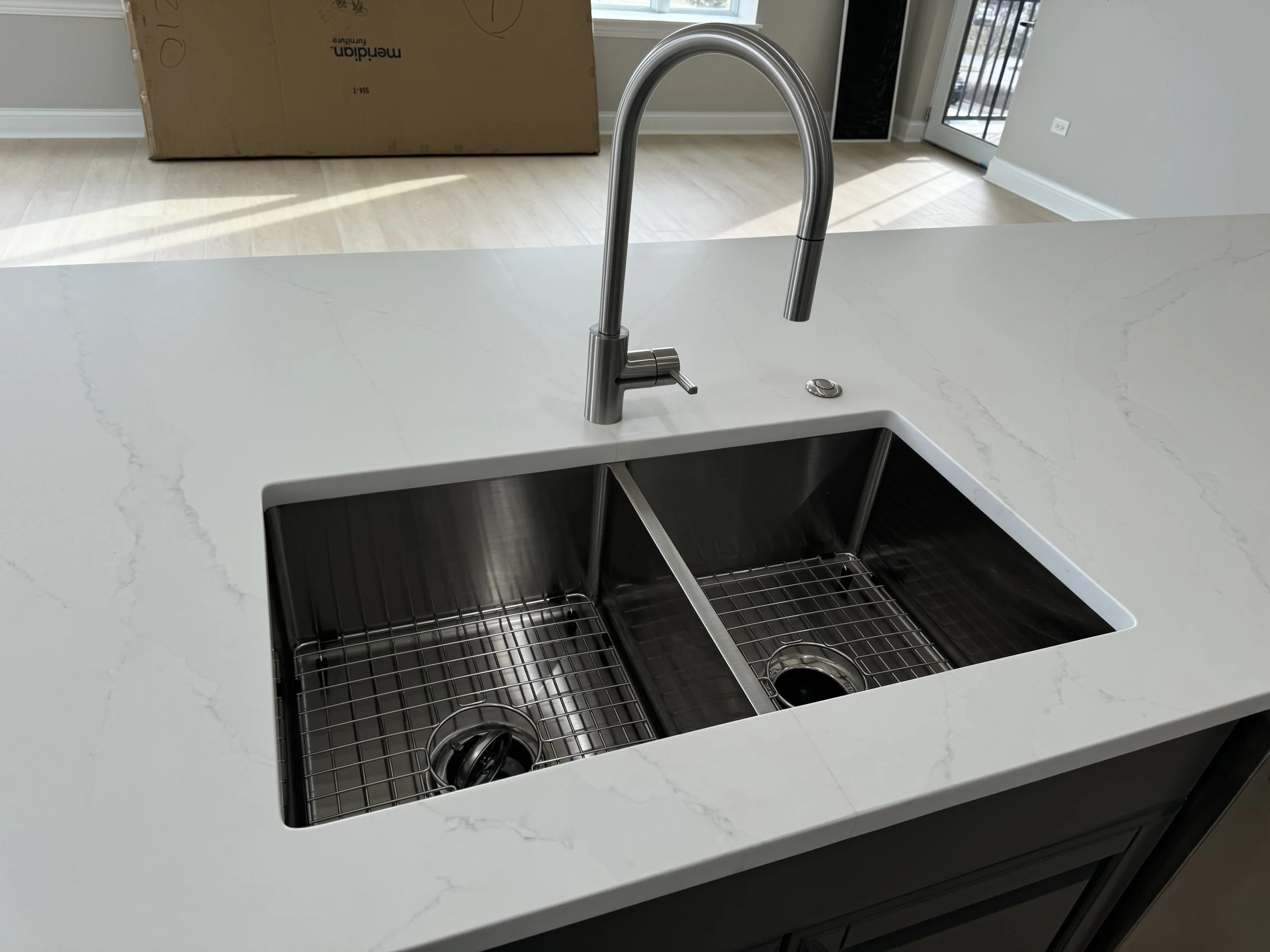 UNDERMOUNTED KITCHEN SINK KITCHEN REMODEL