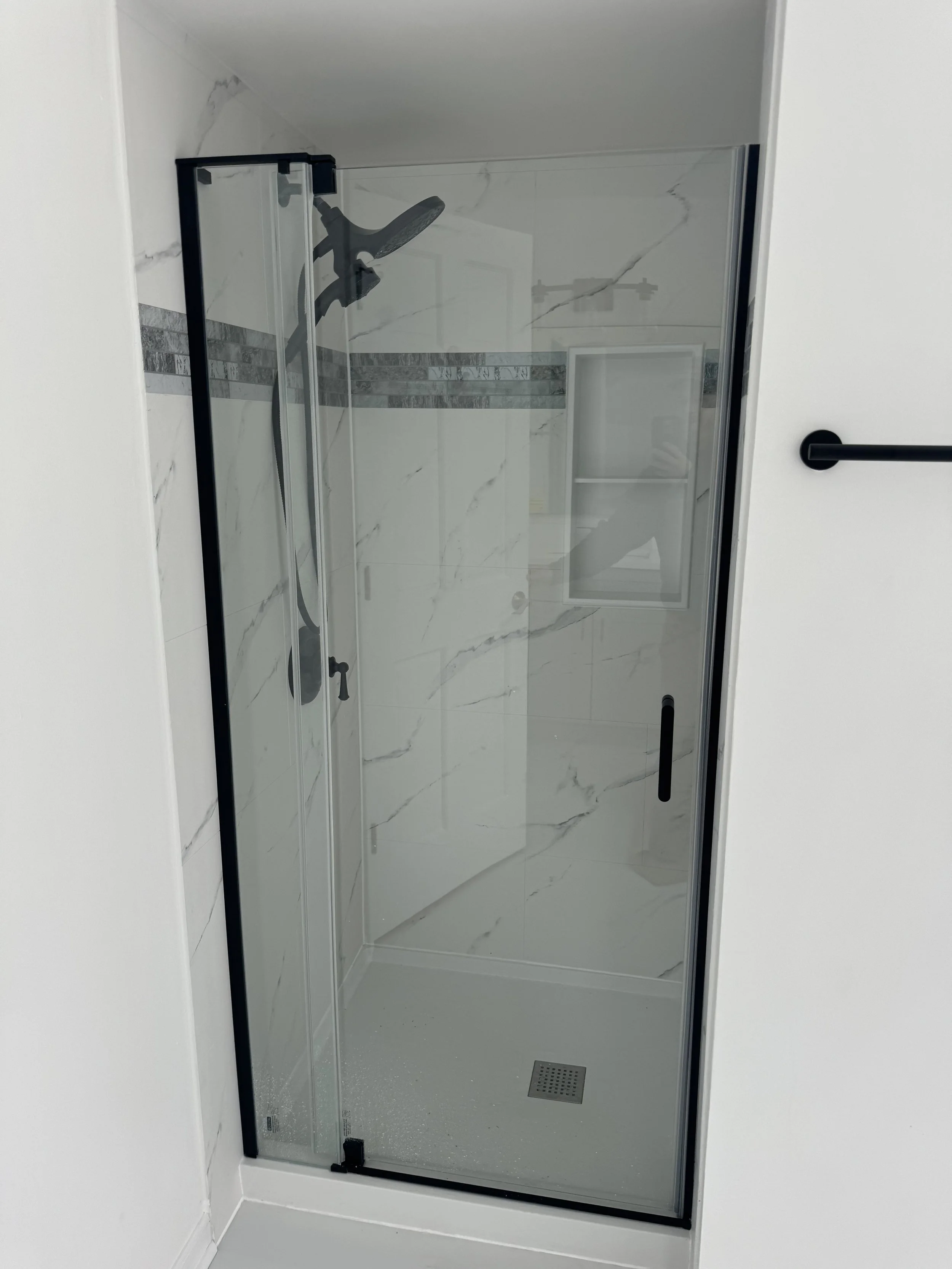 BATHROOM REMODEL -ROSELLE -SCHAUMBERG -NAPERVILLE- CHICAGO-MILWAUKEE- ROCKFORD-LAKE COUNTY - KANE COUNTY- DUPAGE COUNTY- LILSE -HOMER GLEN- DOWNERS GROVE - LOMBARD-OAKBROOK-HIONSDALE-BURR RIDGE- WILMETTE - HIGHLAND PARK- WOODSTOCK- AURORA - JOILET - 