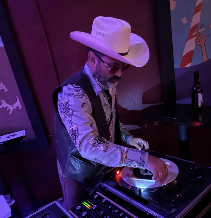 DON’T ROCK THE JUKEBOX - CABALLERO COSMICO
