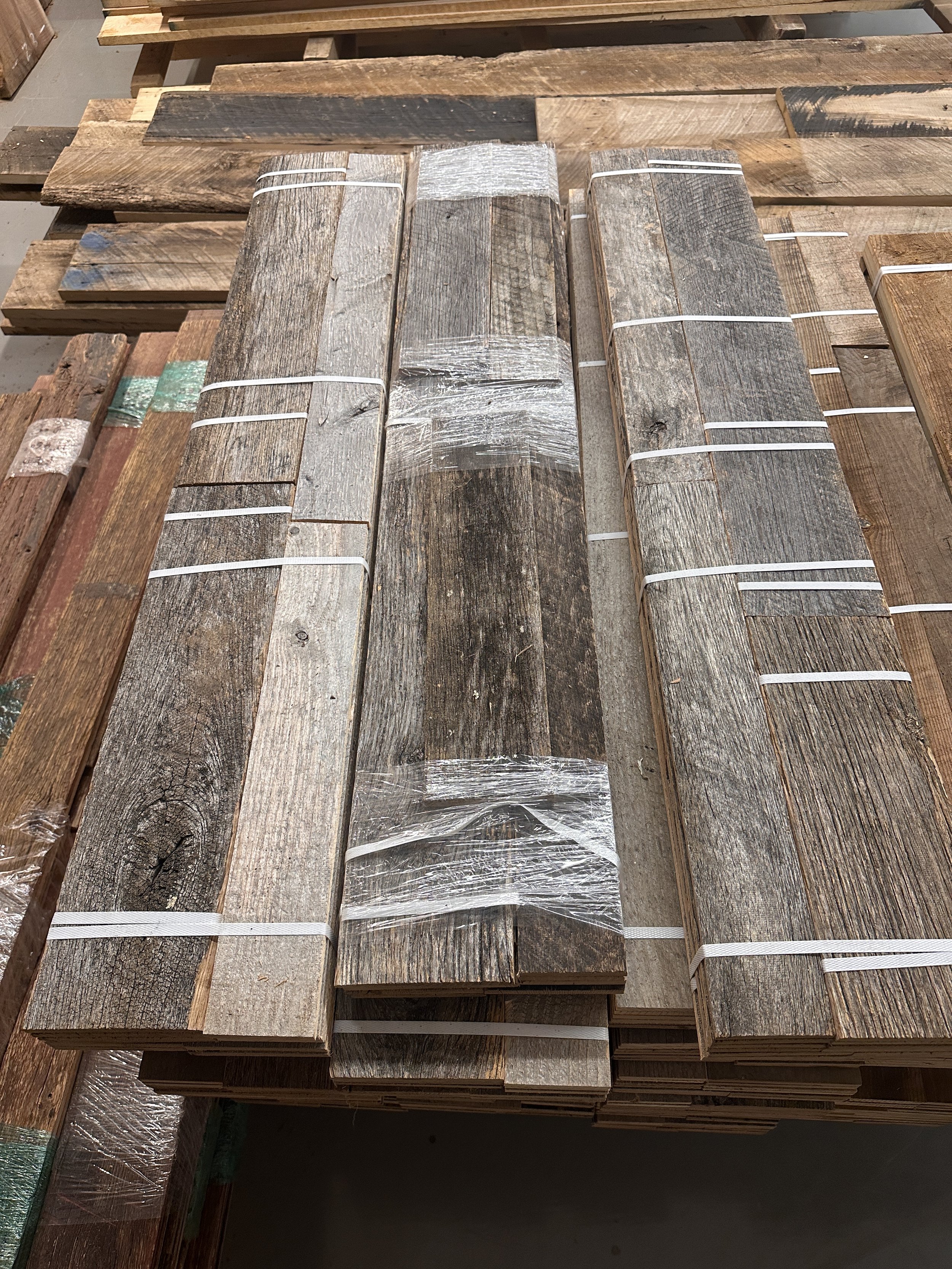 Reclaimed Barnwood Skins (Gray)