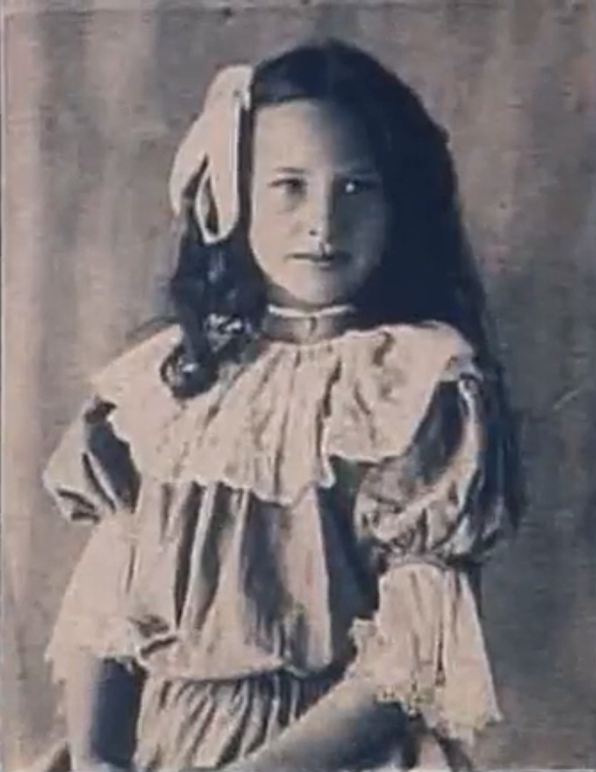 Tressa%22Grandma%22 Prisbrey, circa 1905.png